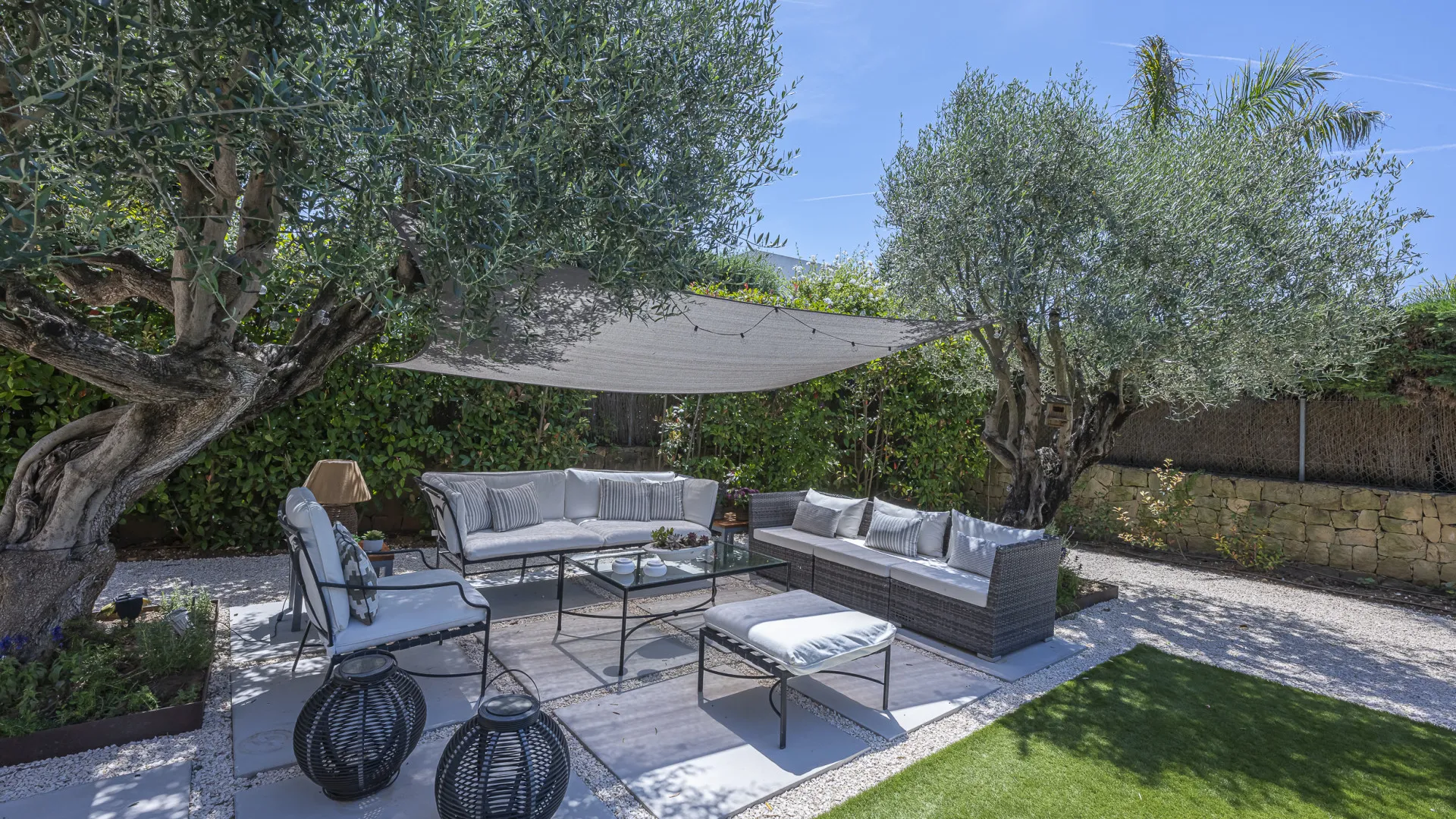 5 bedrooms villa for sale in Altos de Puente Romano