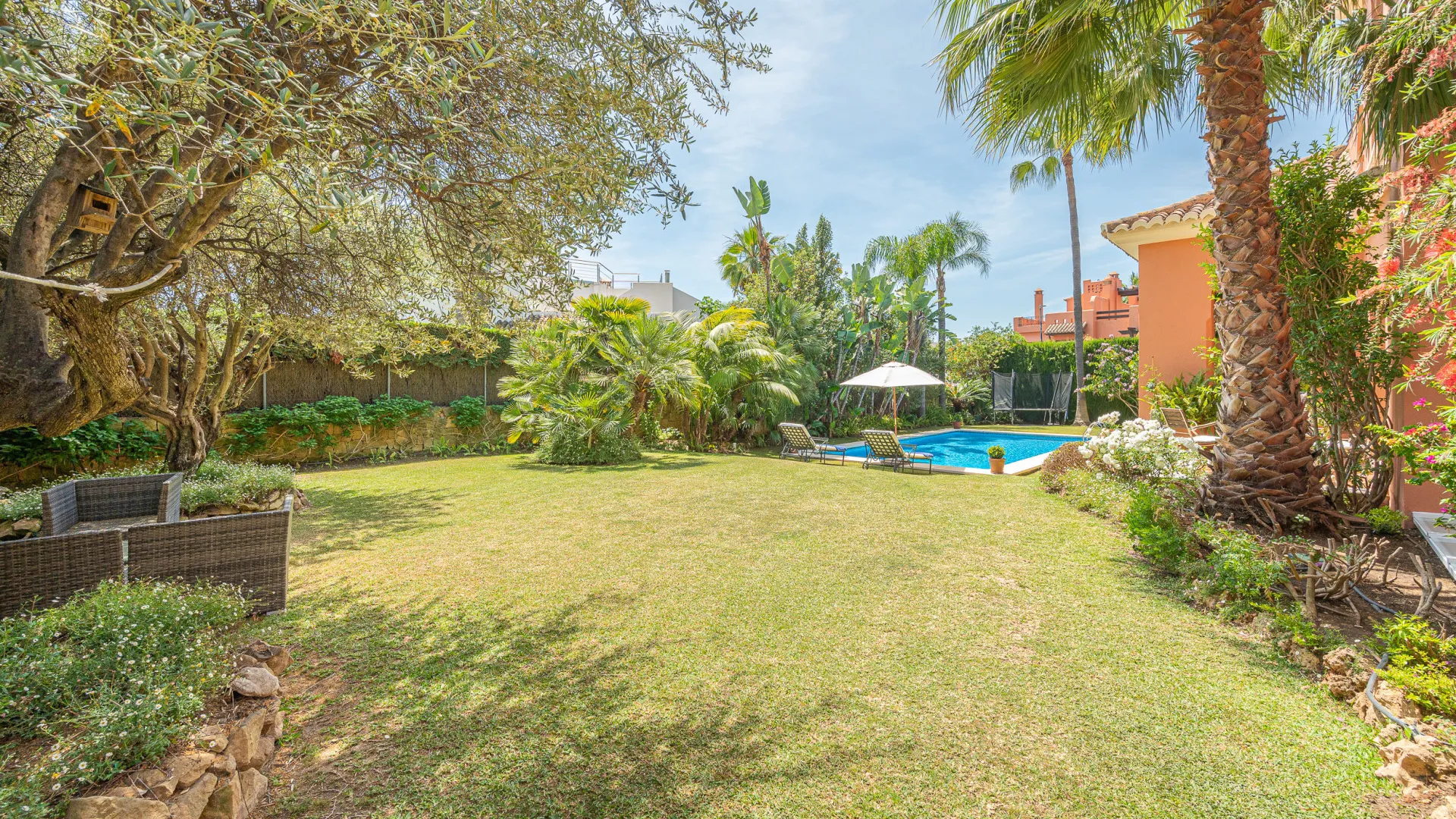 Altos de Puente Romano, villa con 5 dormitorios en venta