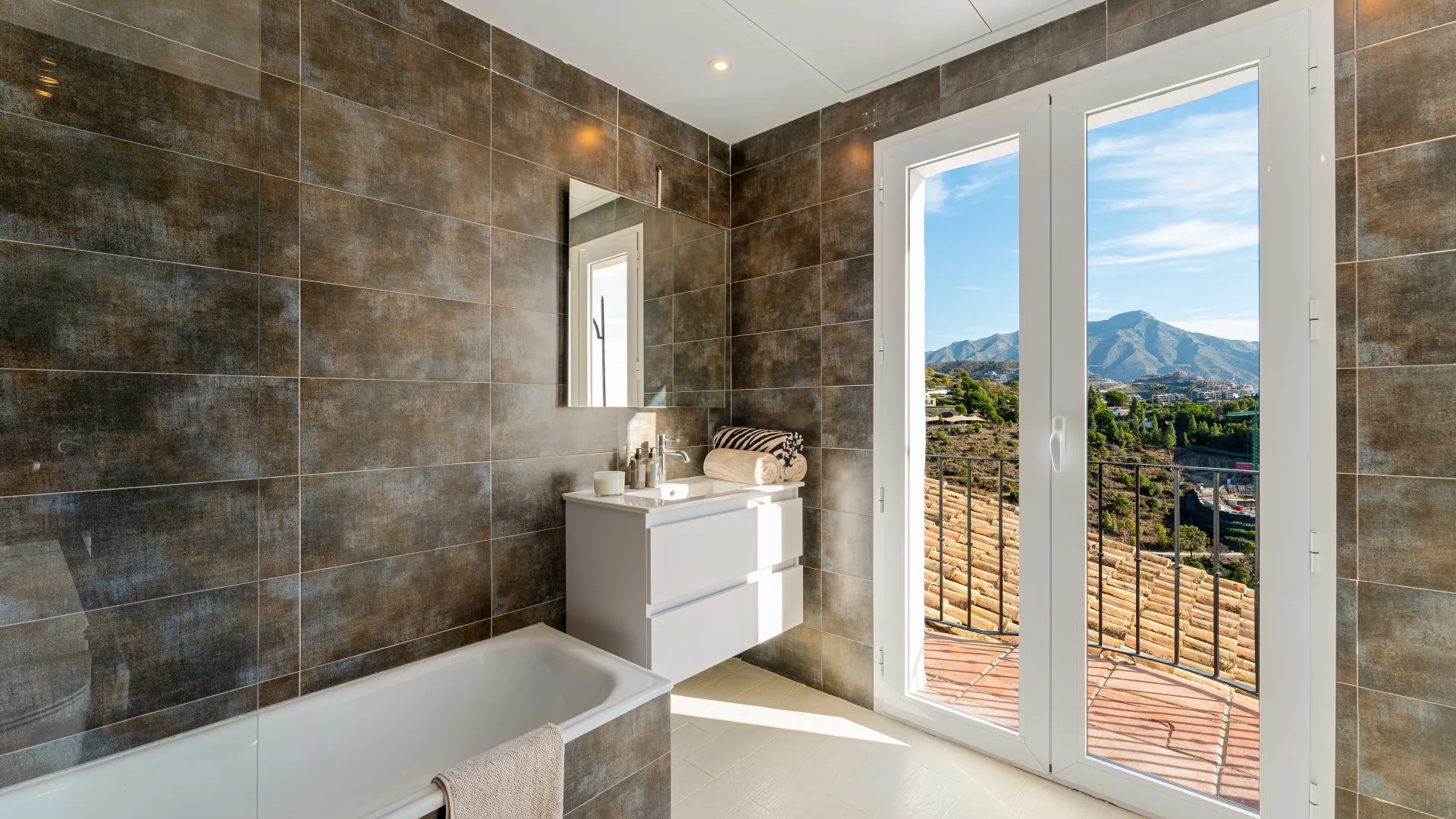 El Madroñal, villa a la venta
