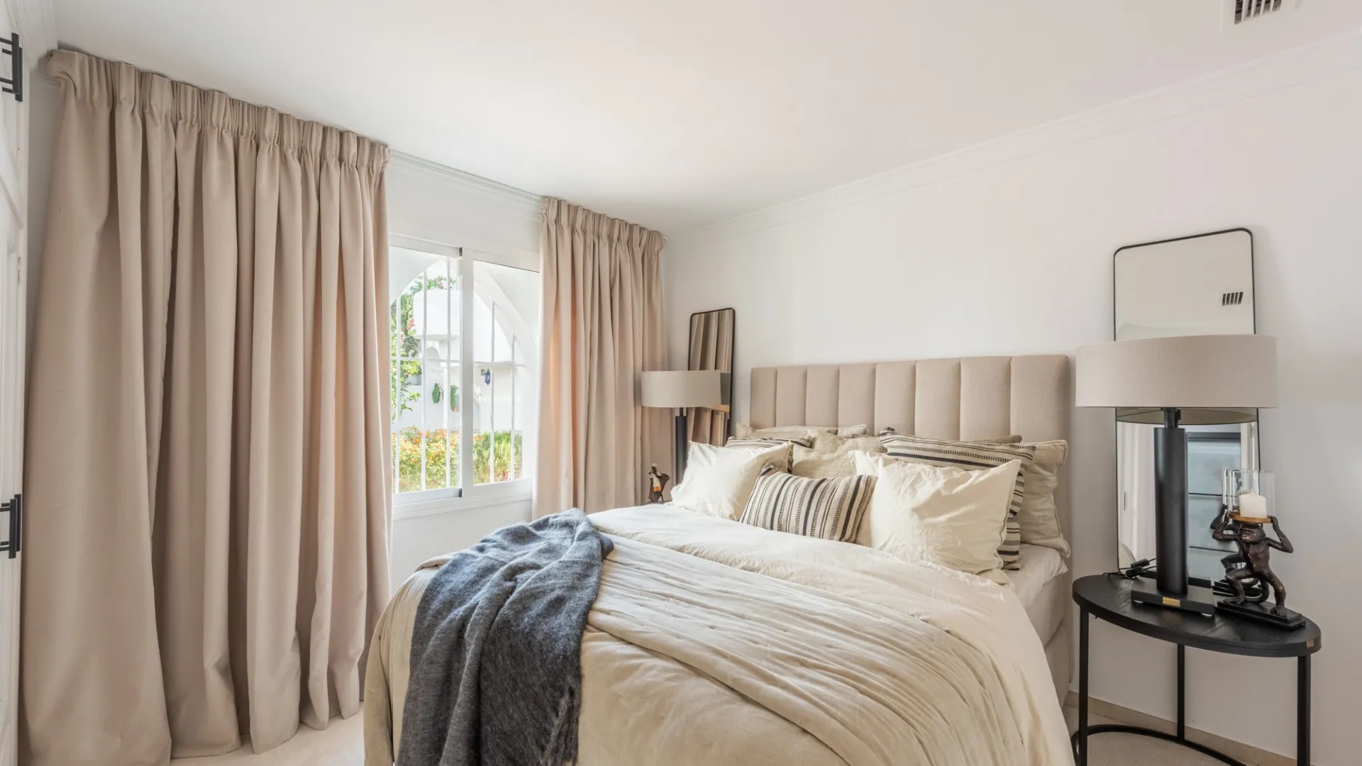 Oasis de Marbella, adosado en venta de 3 dormitorios
