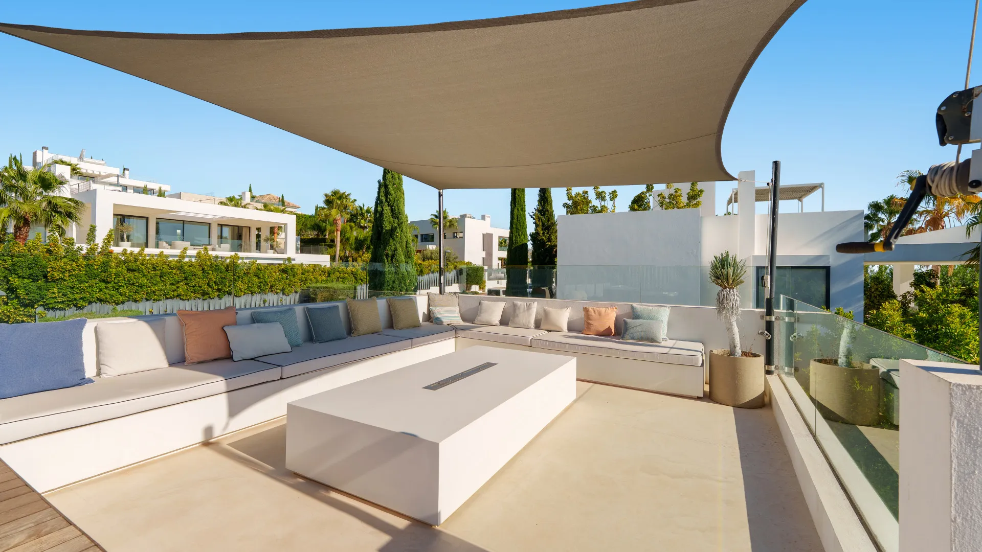 Se vende villa de 6 dormitorios en Haza del Conde