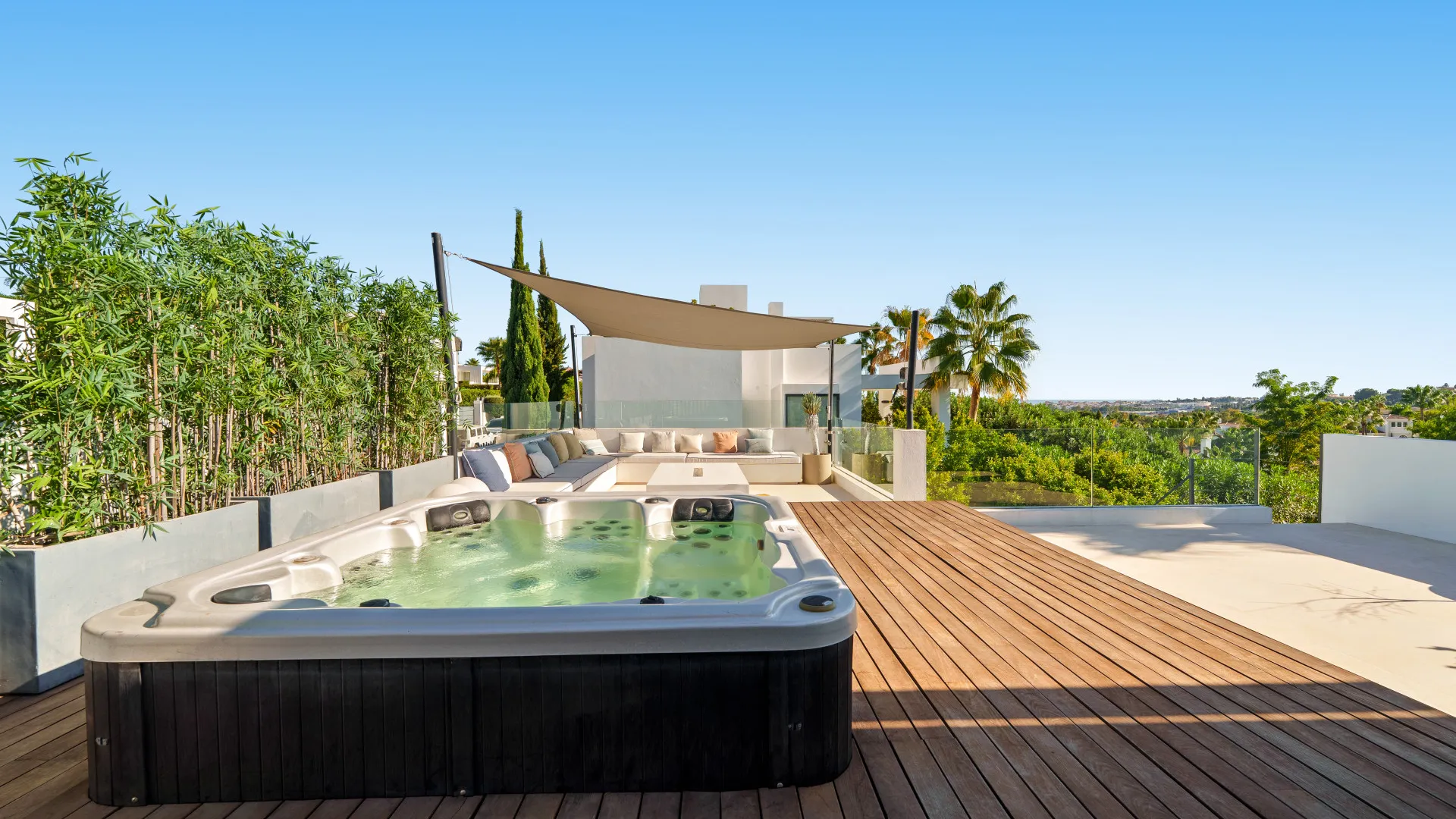 Se vende villa de 6 dormitorios en Haza del Conde