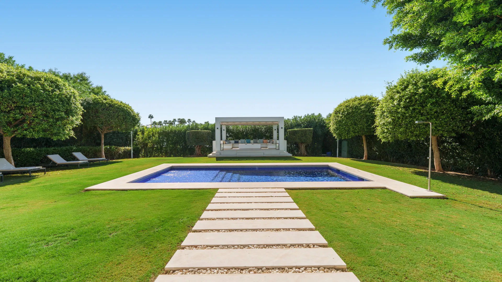 Se vende villa de 6 dormitorios en Haza del Conde