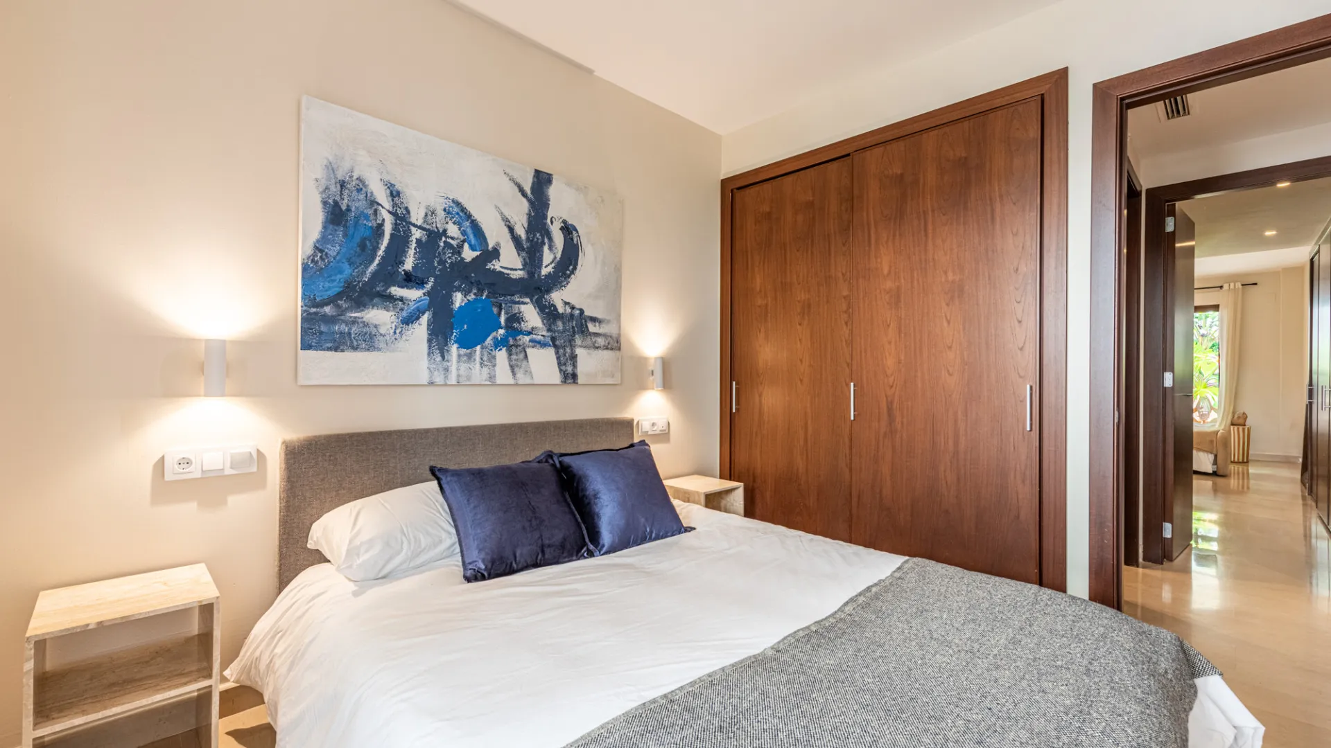 Ground floor apartment for sale in Medina de Banús with 2 bedrooms