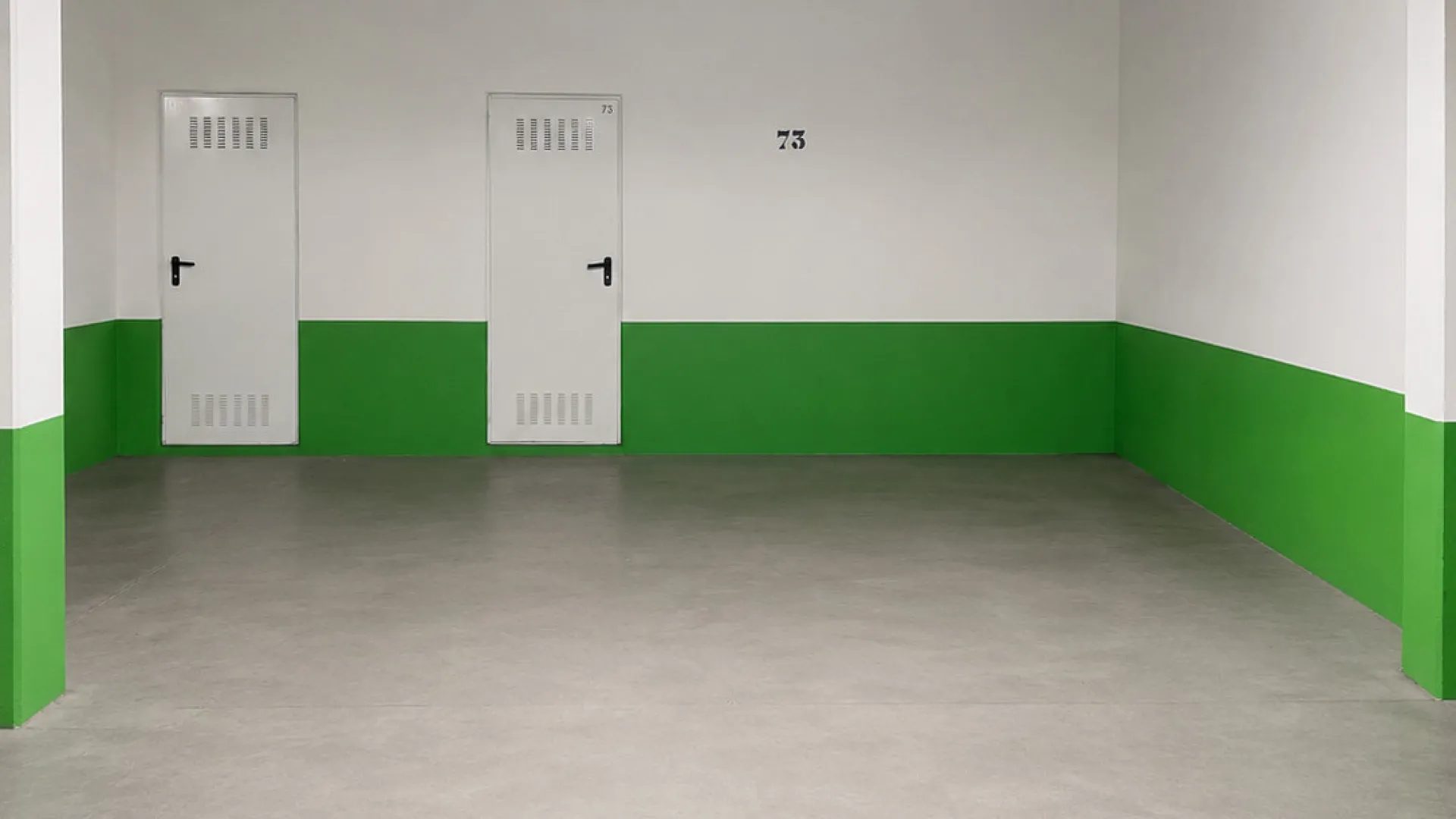 Se vende apartamento planta baja en Medina de Banús con 2 dormitorios