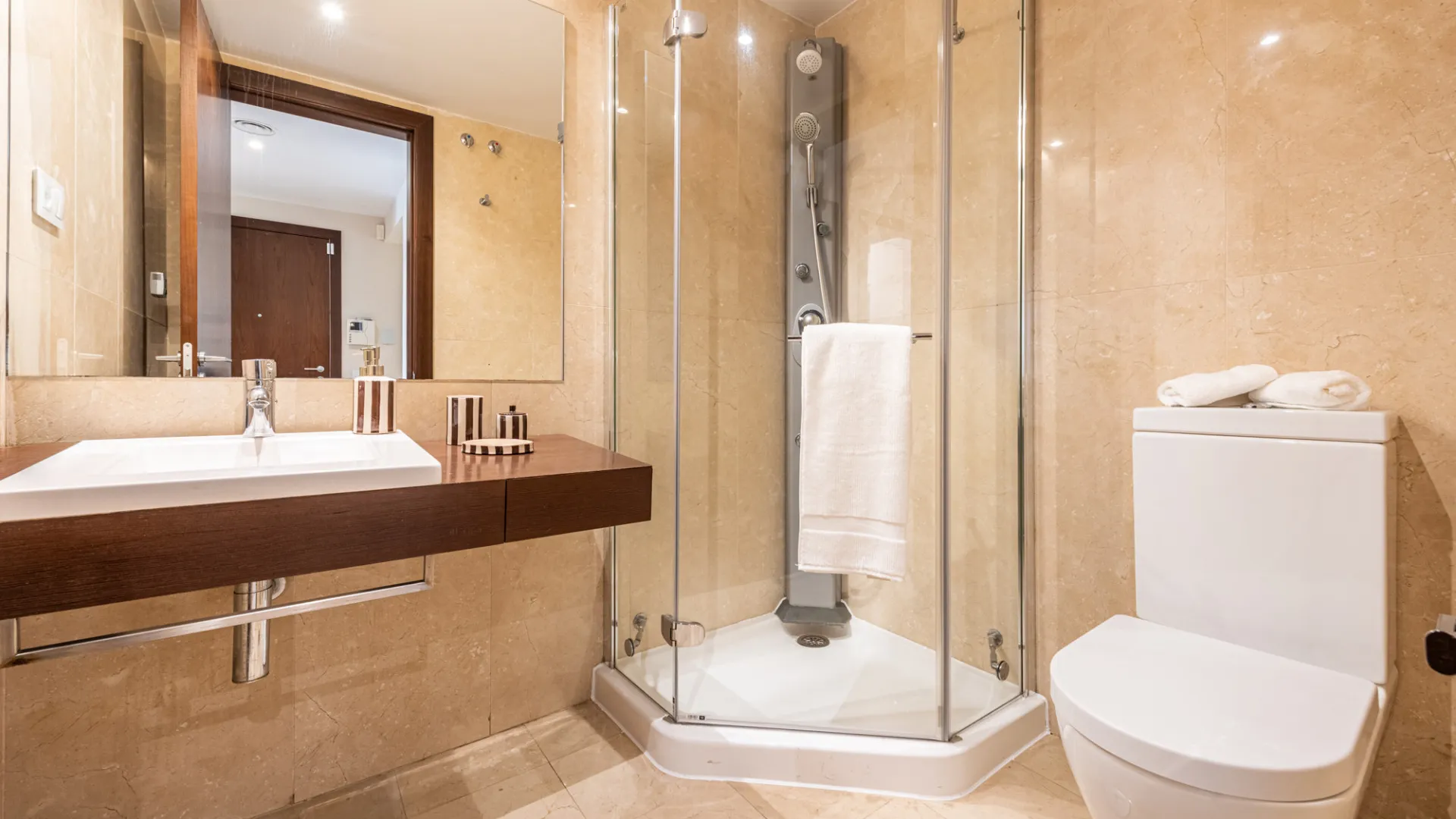 Ground floor apartment for sale in Medina de Banús with 2 bedrooms