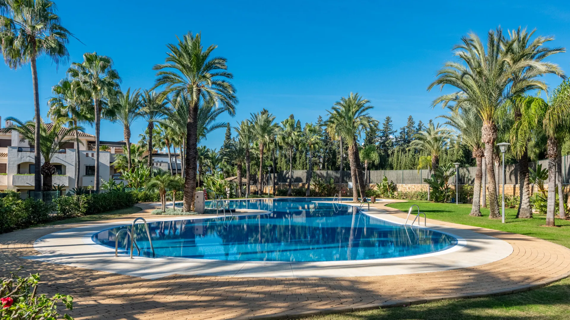 Medina de Banús 2 bedrooms apartment for sale