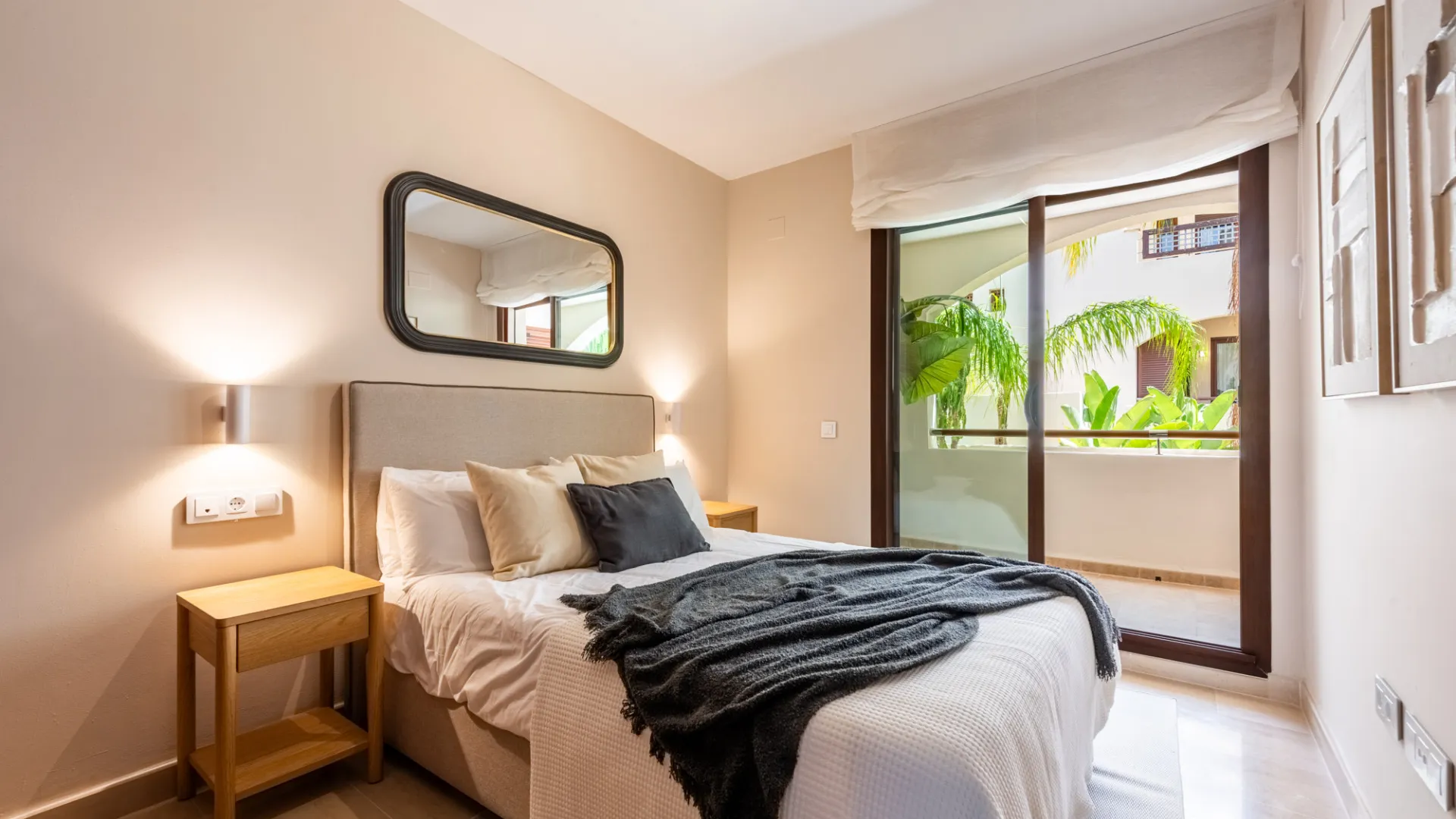 Medina de Banús 2 bedrooms apartment for sale