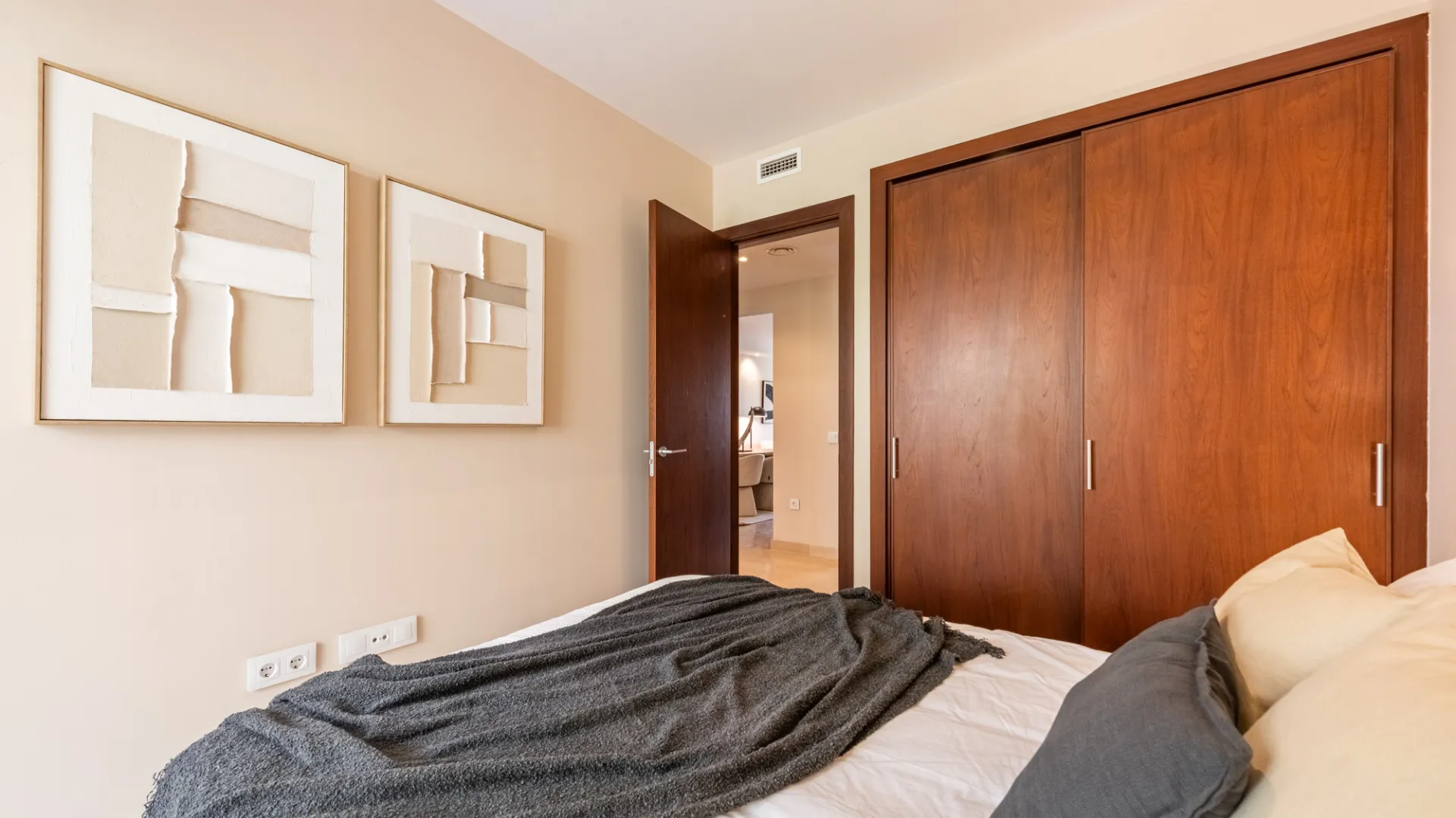Medina de Banús 2 bedrooms apartment for sale