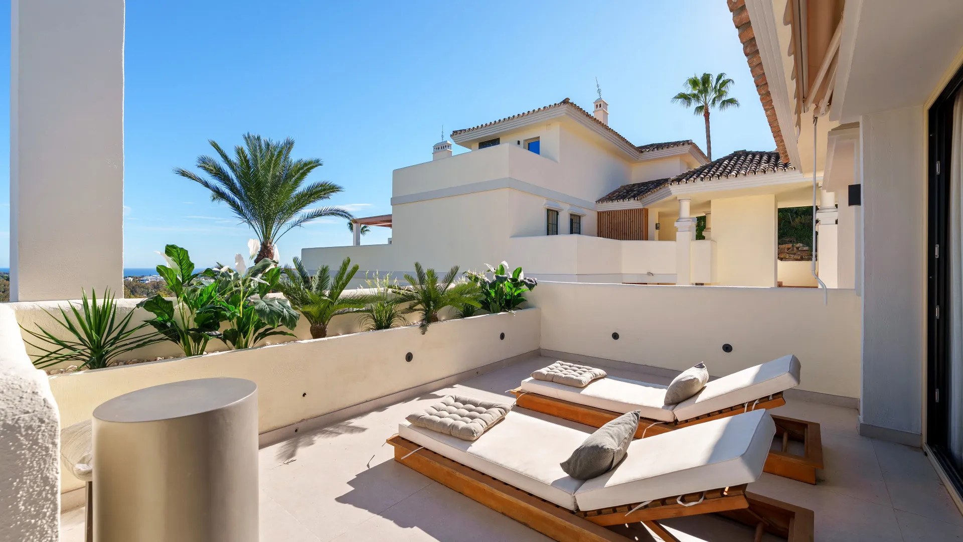 Palacetes Los Belvederes duplex penthouse for sale