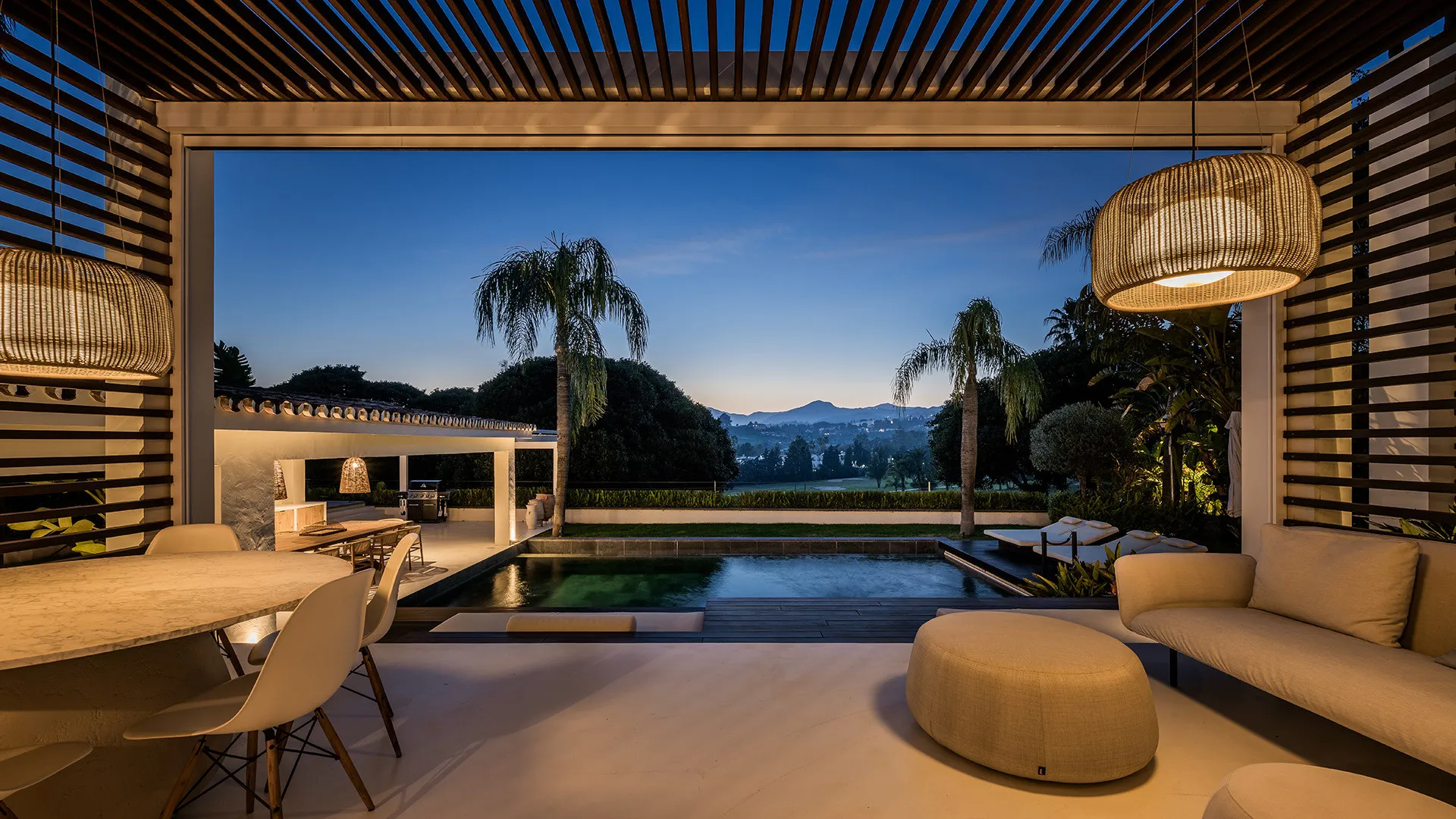 Villa con 5 dormitorios en venta en Los Naranjos Golf