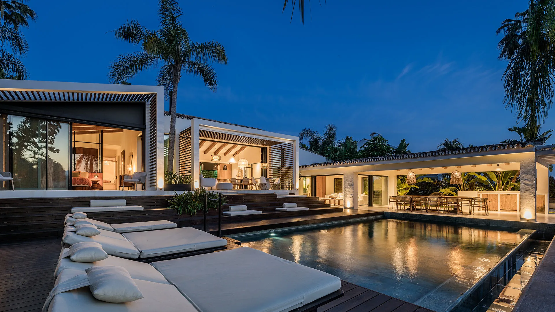 Villa con 5 dormitorios en venta en Los Naranjos Golf