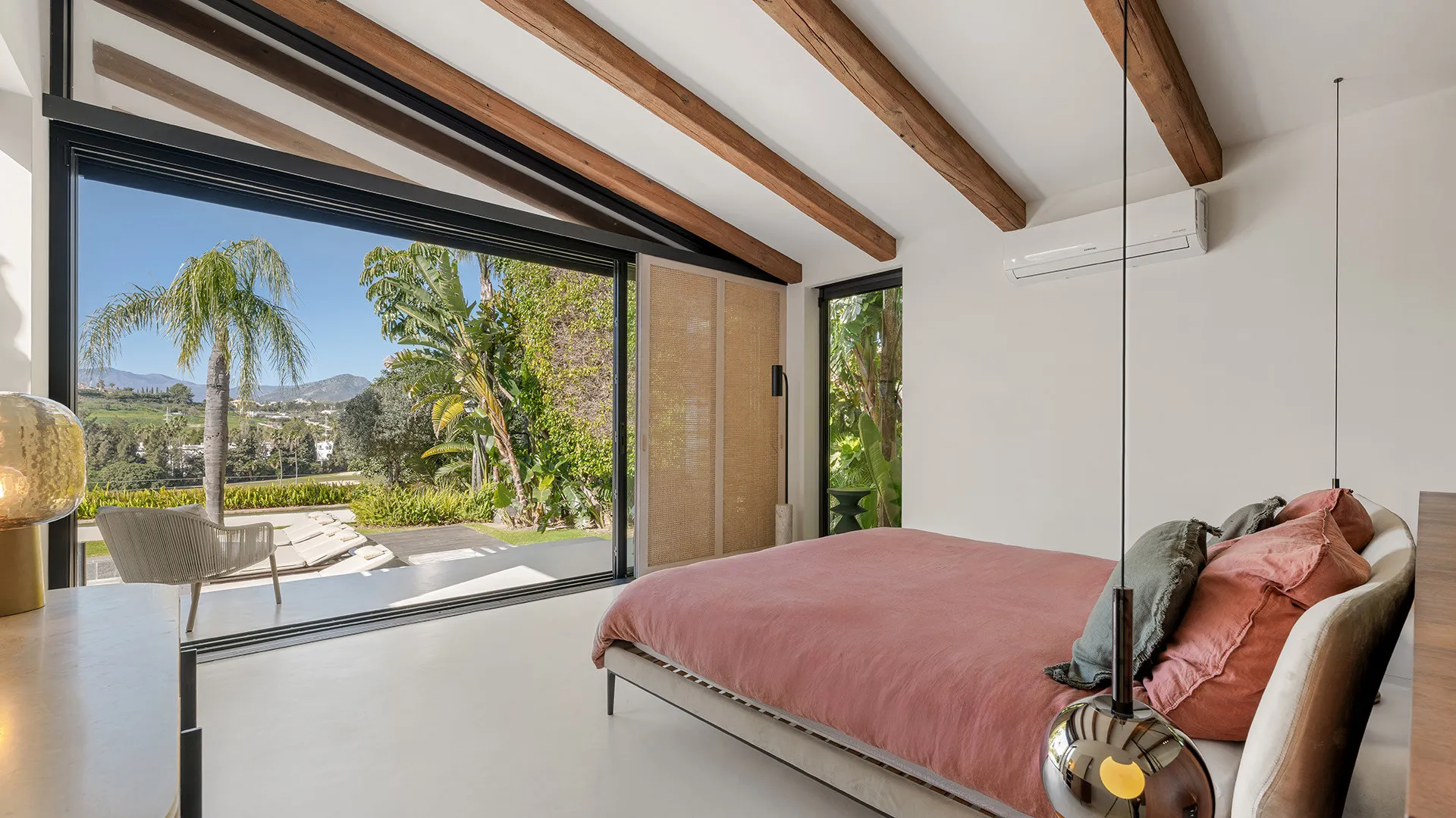 Villa con 5 dormitorios en venta en Los Naranjos Golf