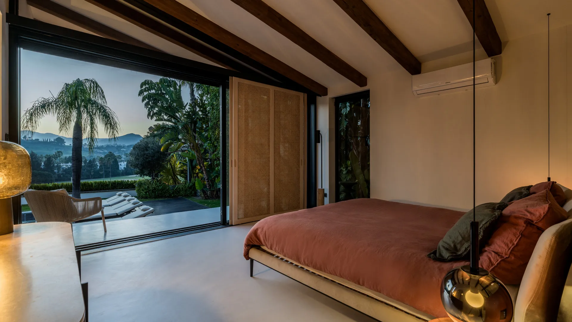 Villa con 5 dormitorios en venta en Los Naranjos Golf