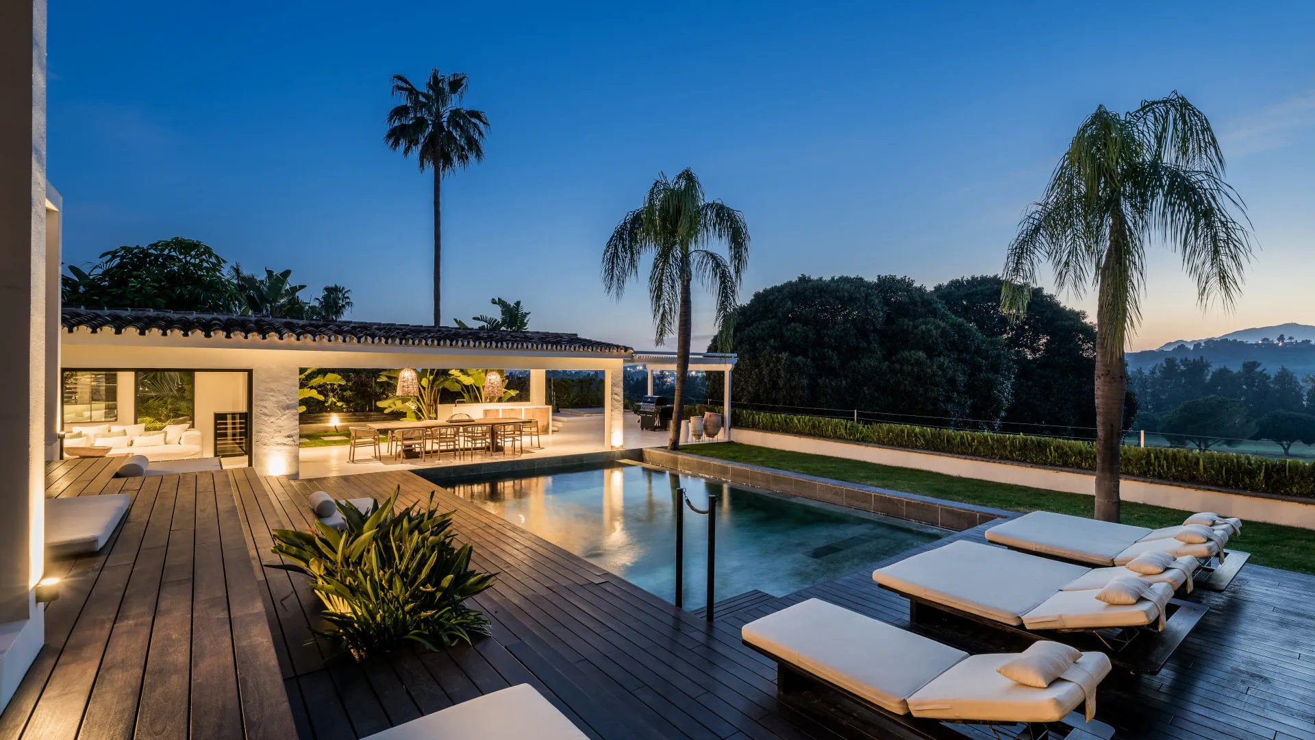 Villa con 5 dormitorios en venta en Los Naranjos Golf