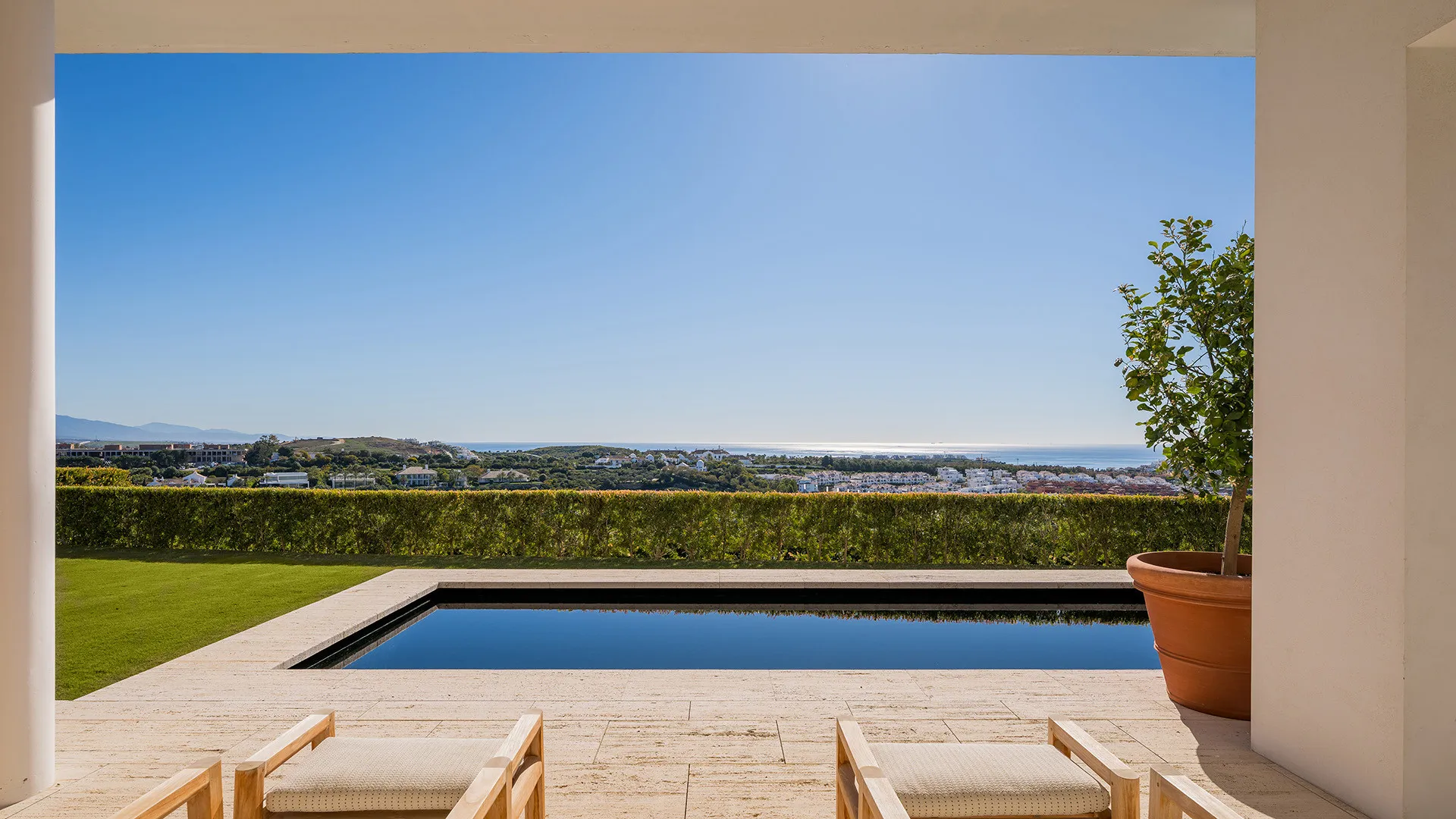 Buy apartment with 3 bedrooms in Finca Cortesin