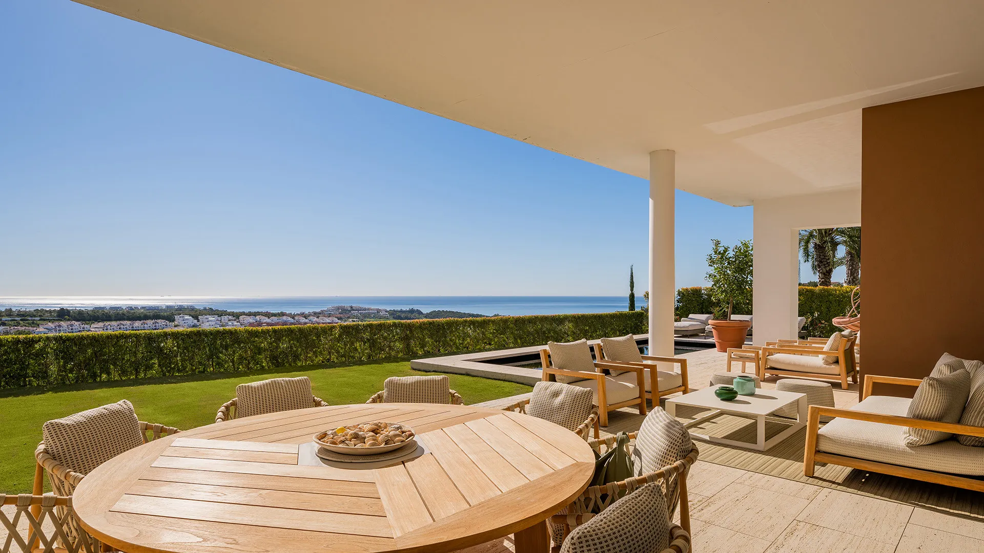 Buy apartment with 3 bedrooms in Finca Cortesin