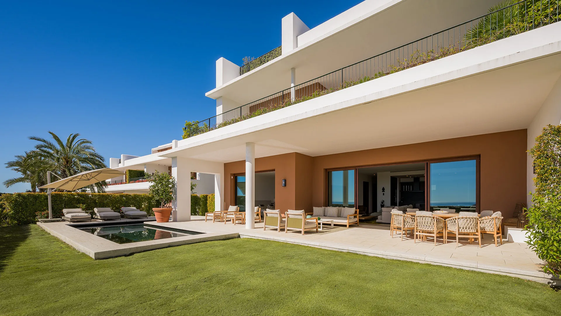 Buy apartment with 3 bedrooms in Finca Cortesin