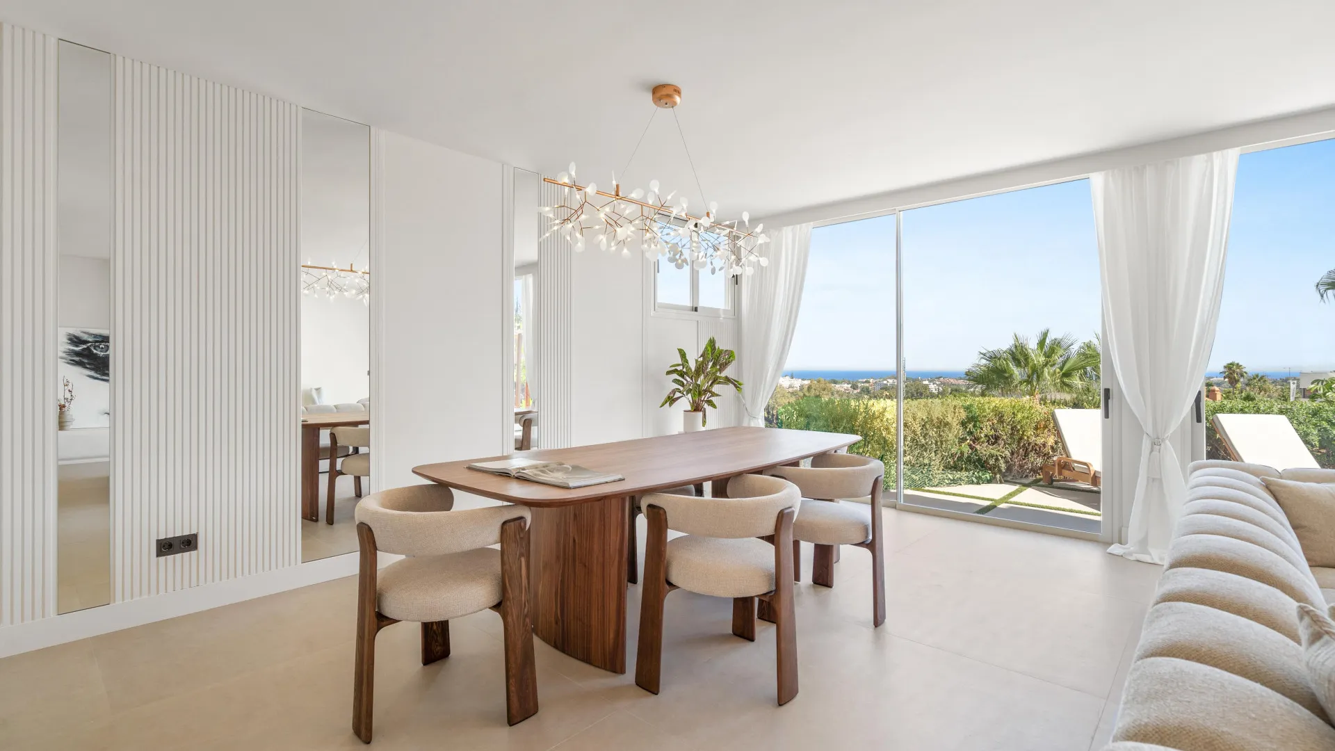 Apartamento planta baja en venta con 3 dormitorios en Palacetes Los Belvederes