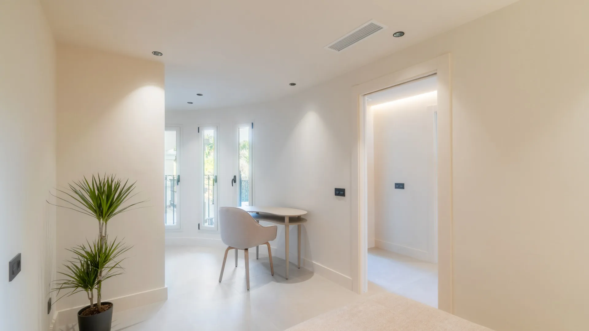 Apartamento planta baja en venta con 3 dormitorios en Palacetes Los Belvederes