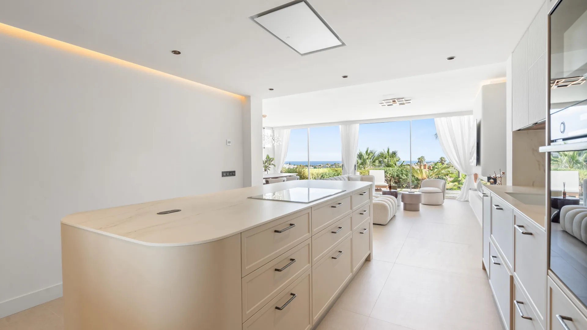 Apartamento planta baja en venta con 3 dormitorios en Palacetes Los Belvederes