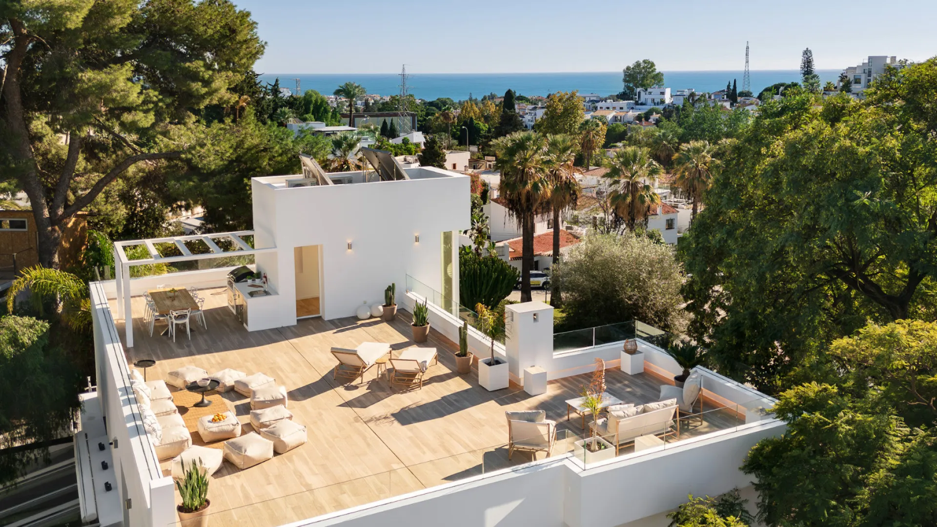 5 bedrooms La Campana villa for sale