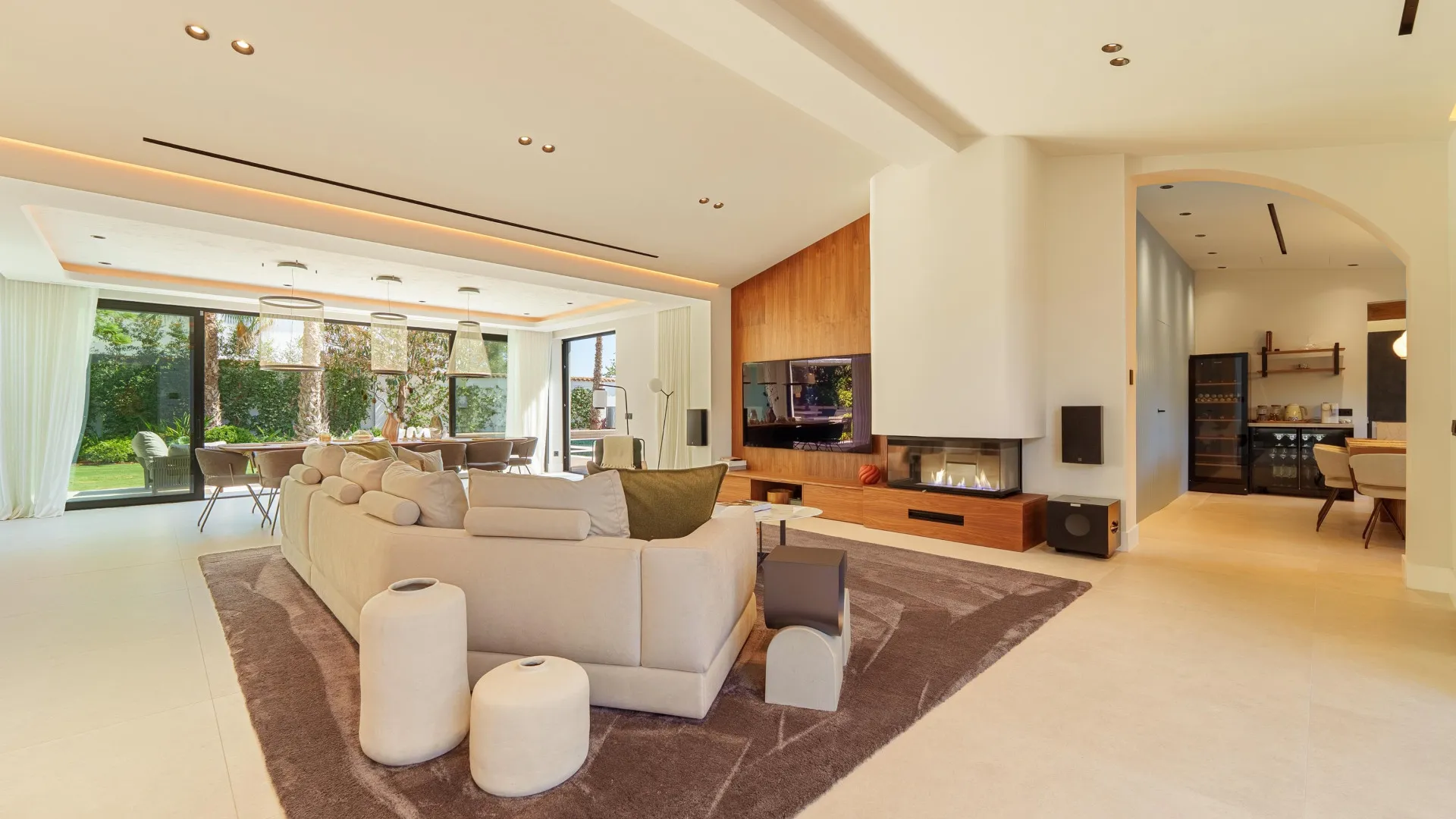 Villa for sale in Marbella - Puerto Banus with 5 bedrooms