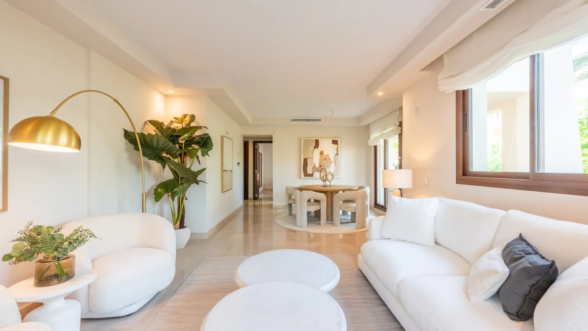 Buy penthouse with 3 bedrooms in Medina de Banús