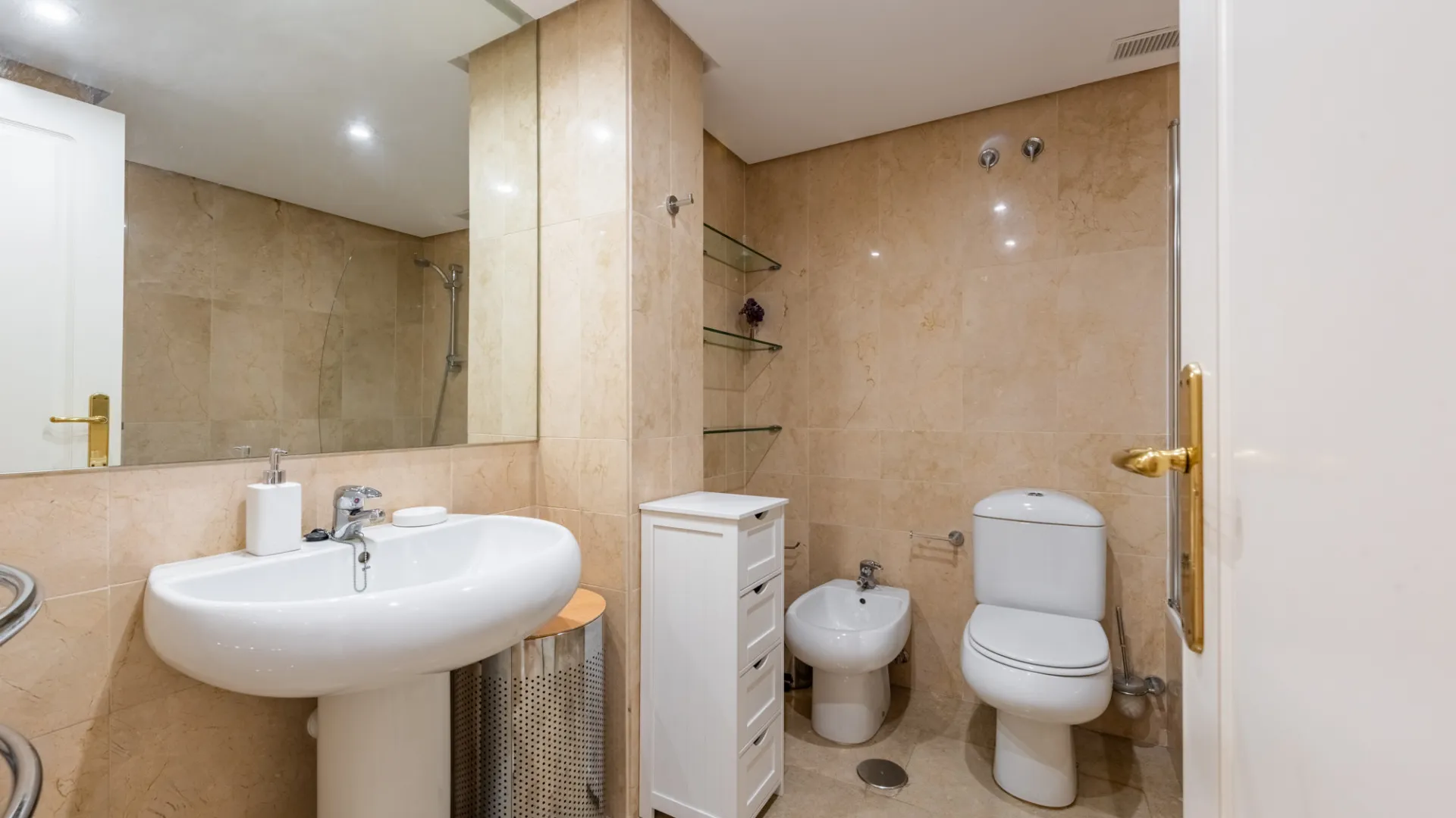 For sale Coto Real II apartment with 2 bedrooms