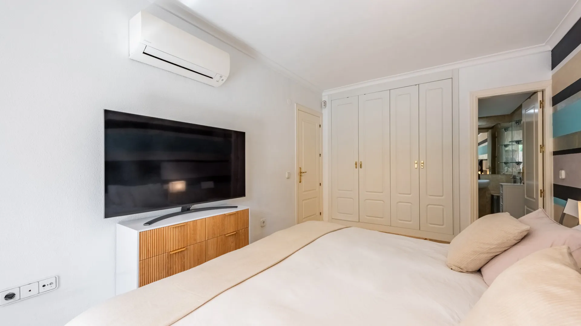 For sale Coto Real II apartment with 2 bedrooms
