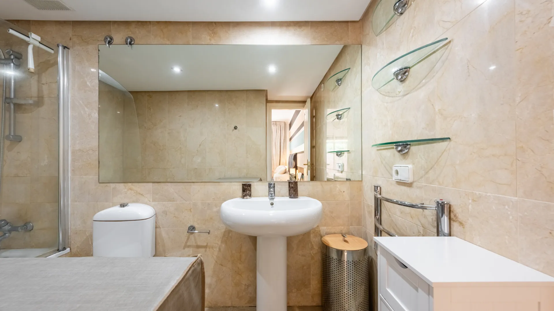 For sale Coto Real II apartment with 2 bedrooms