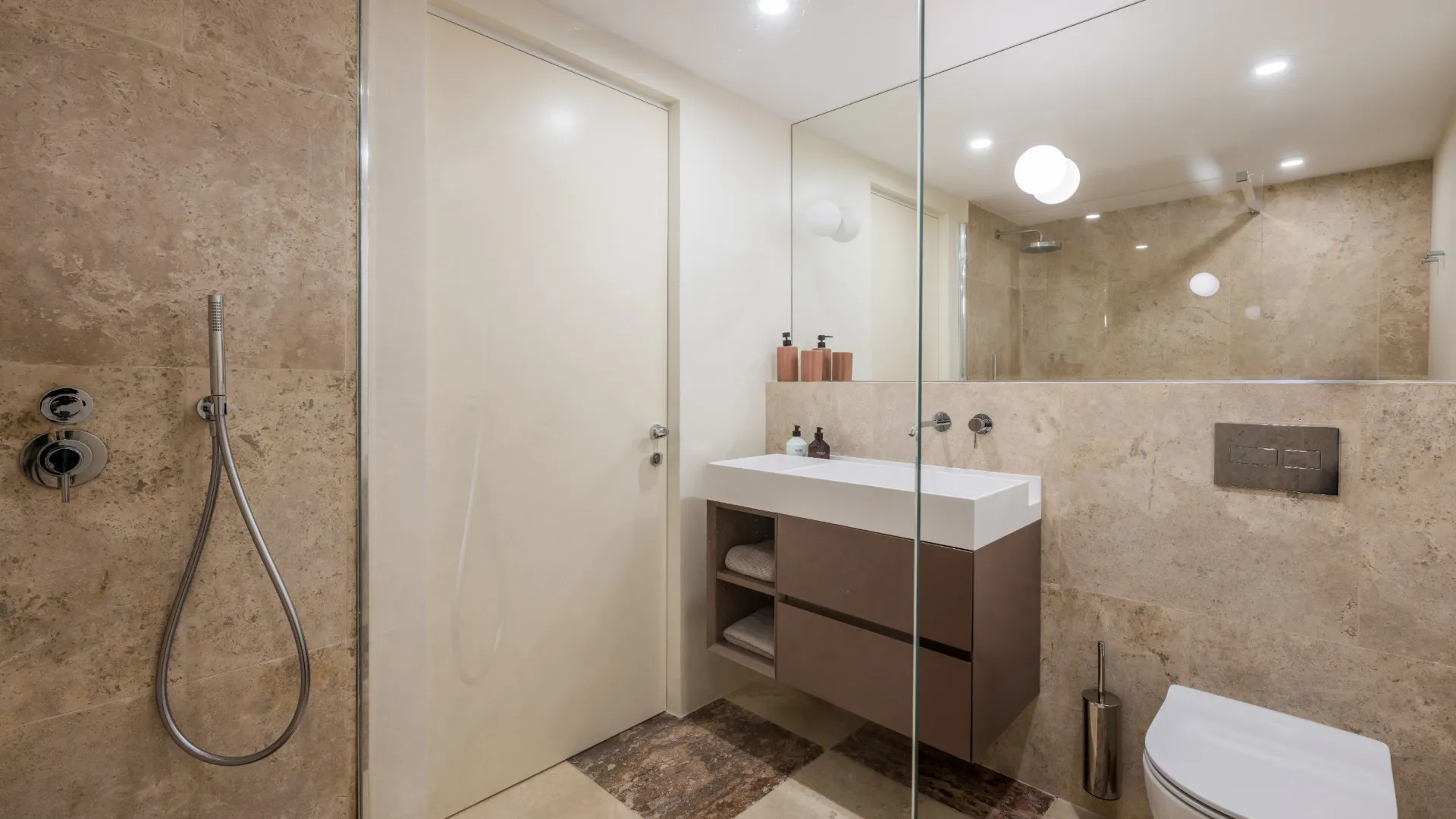 Villa a la venta en Las Brisas con 4 dormitorios