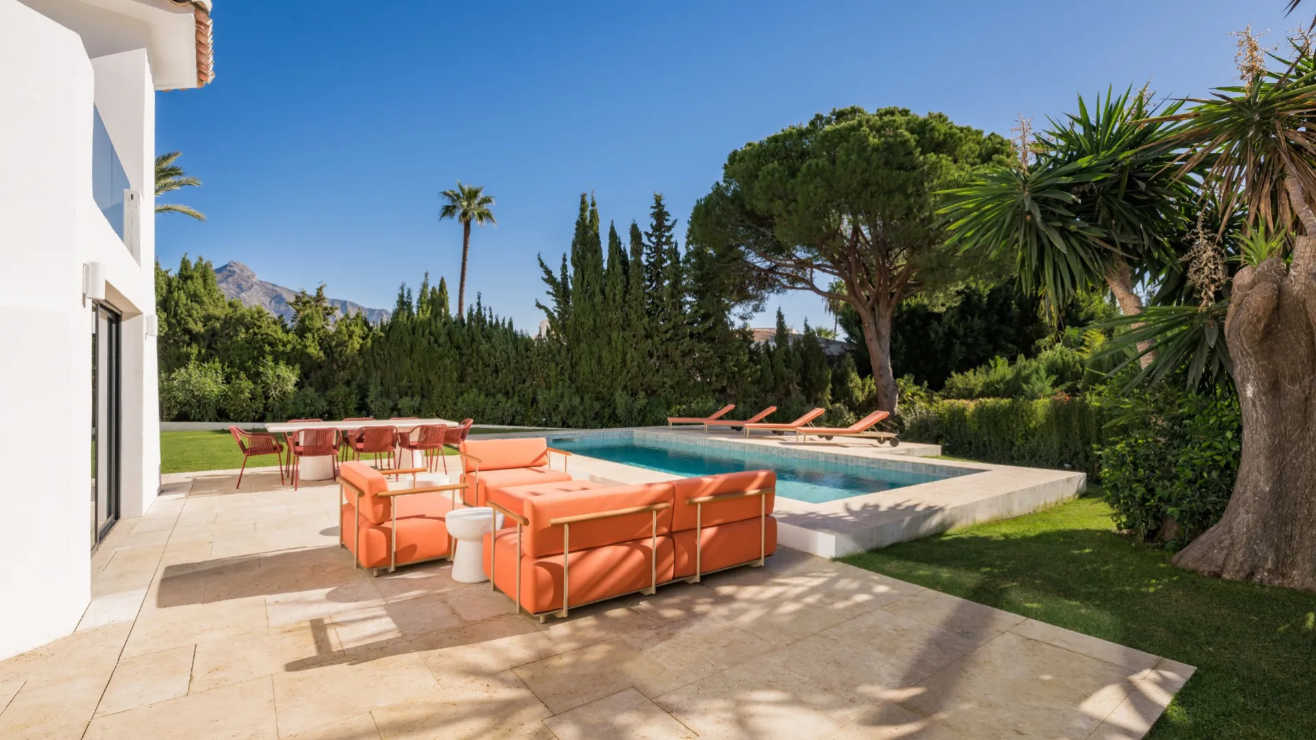 Villa a la venta en Las Brisas con 4 dormitorios