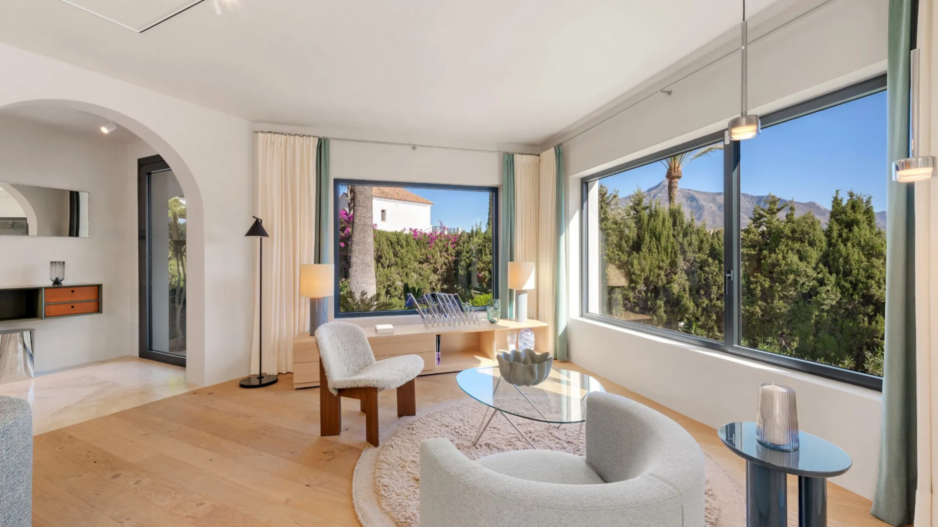 Villa a la venta en Las Brisas con 4 dormitorios