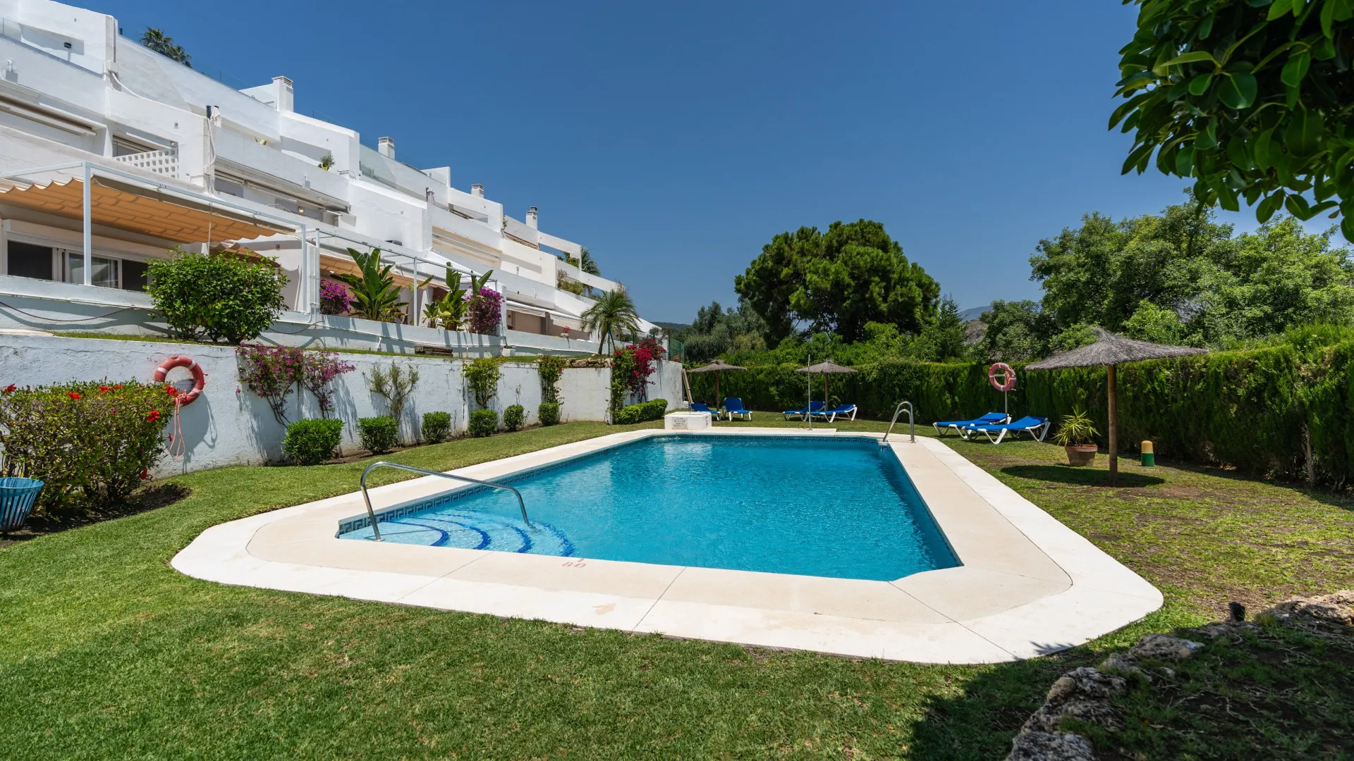 Comprar apartamento en La Quinta de 3 dormitorios