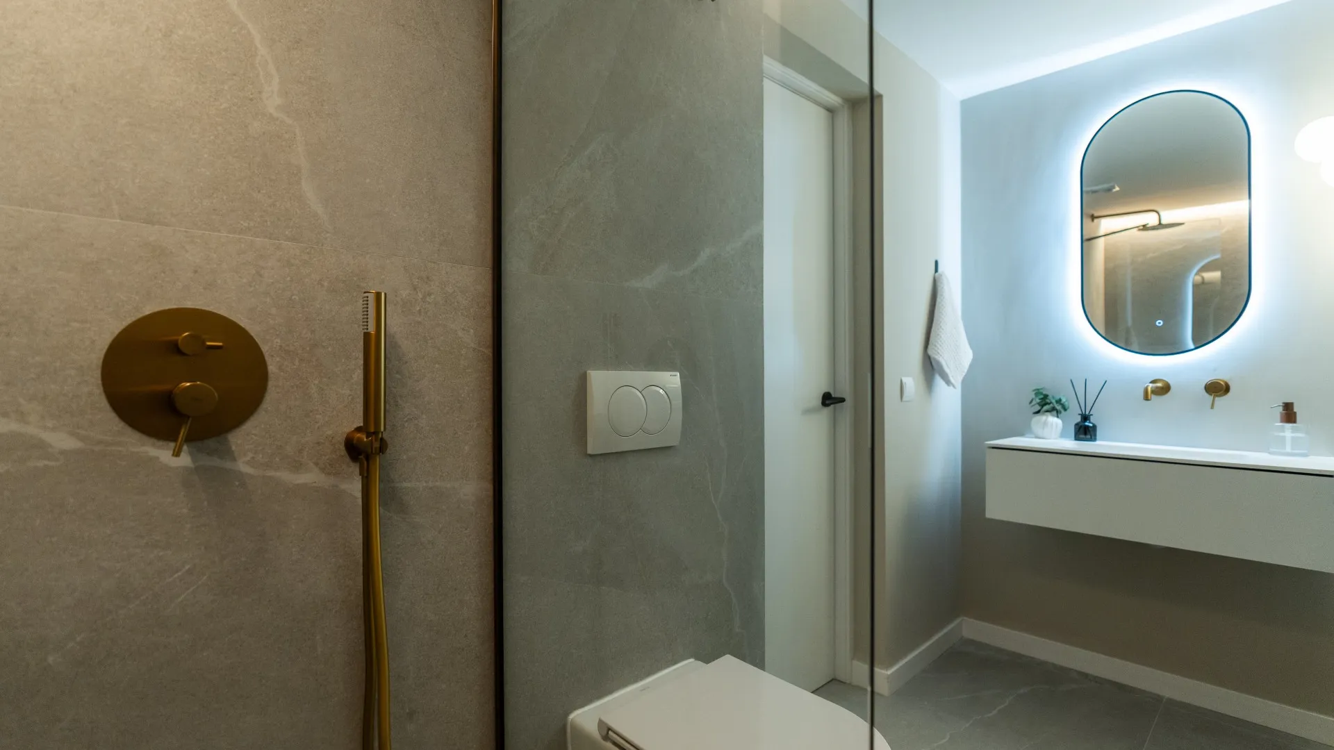 Comprar apartamento en La Quinta de 3 dormitorios