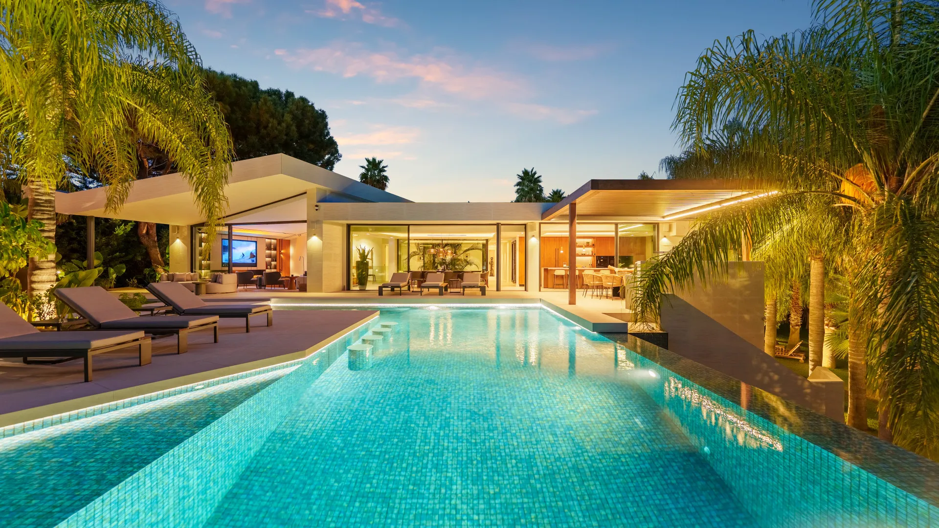 Villa en venta en Hacienda las Chapas de 5 dormitorios