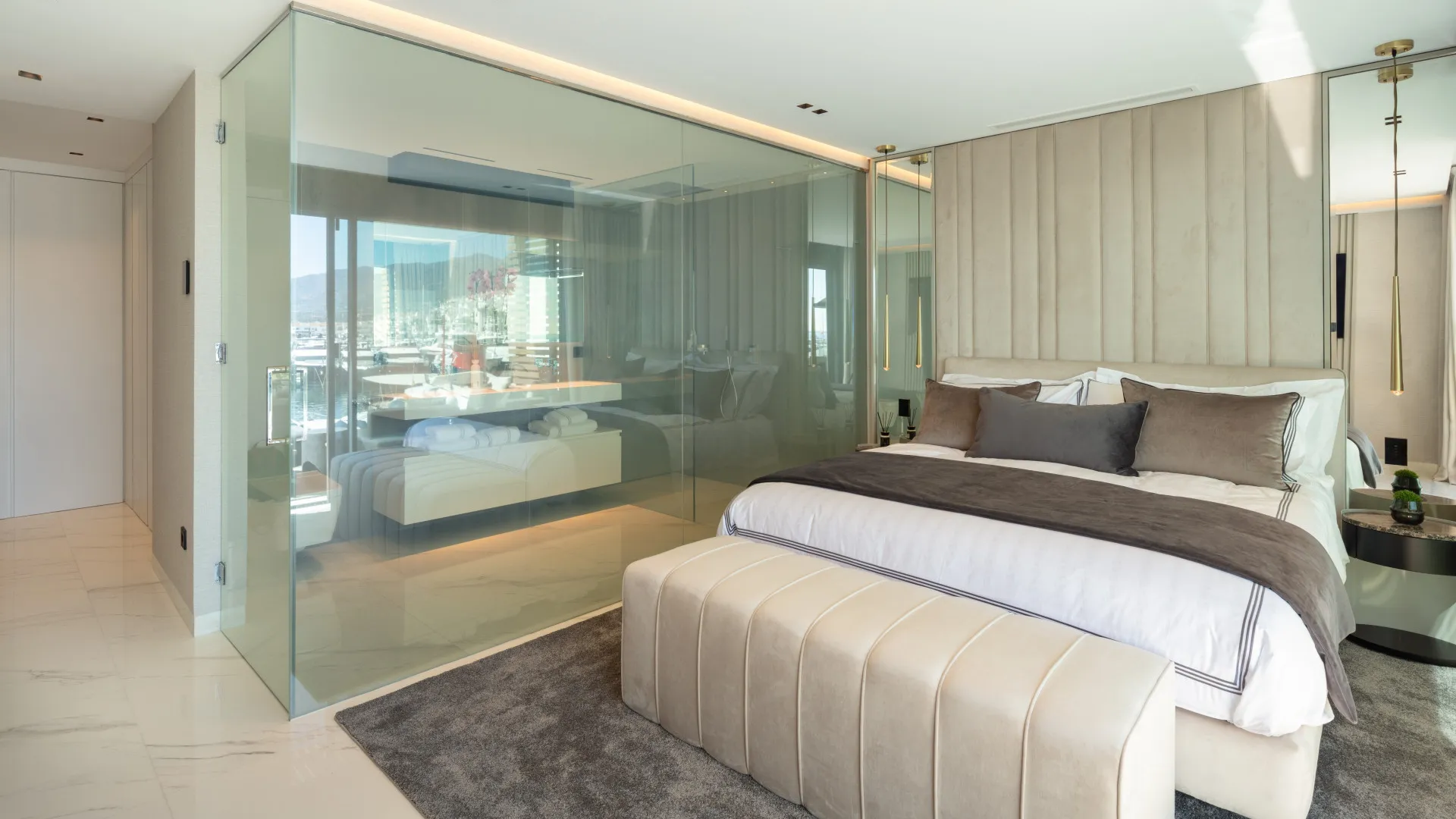 Apartamento en venta con 3 dormitorios en Marbella - Puerto Banus