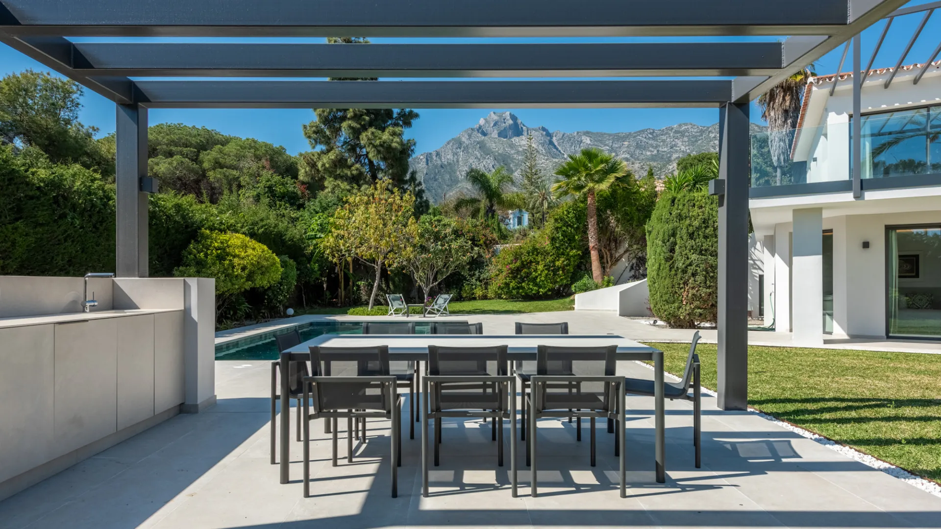 Villa en venta en Nagüeles