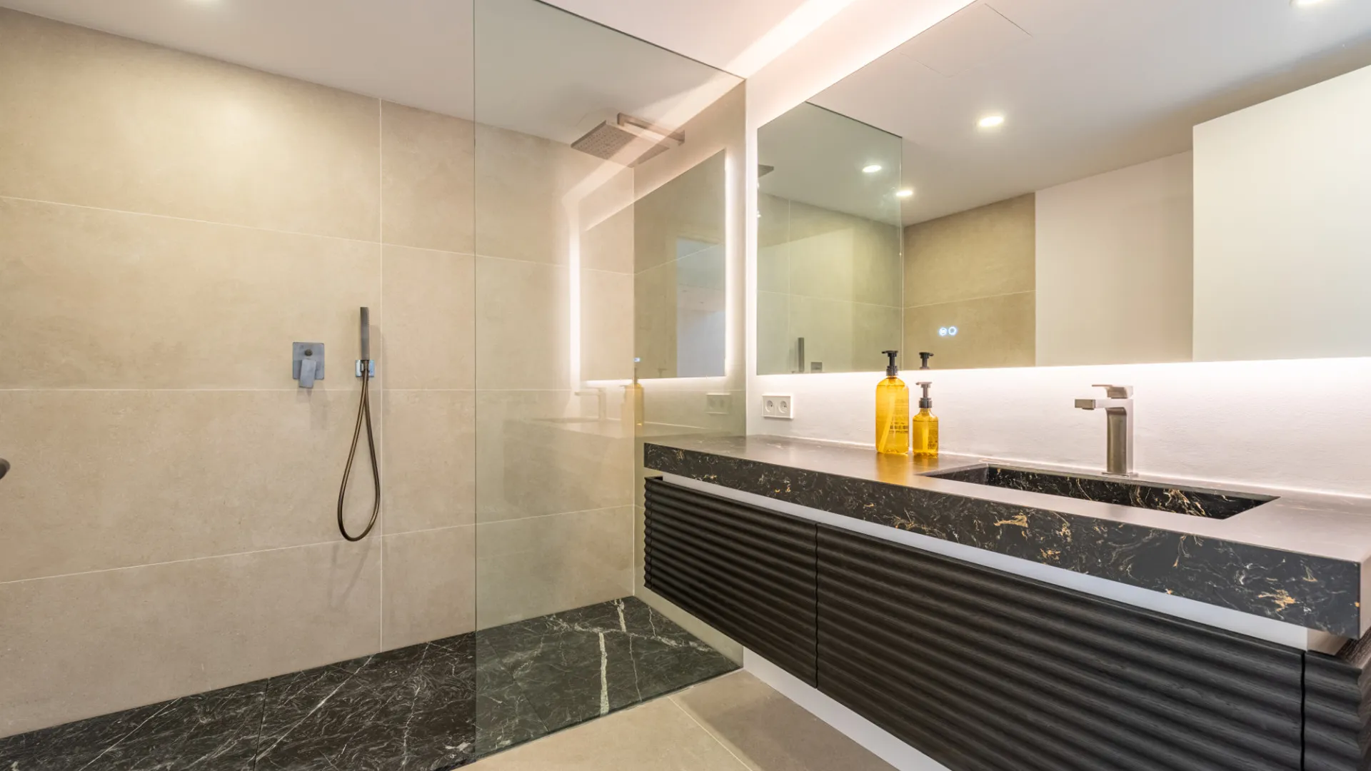 Villa en venta en Nagüeles