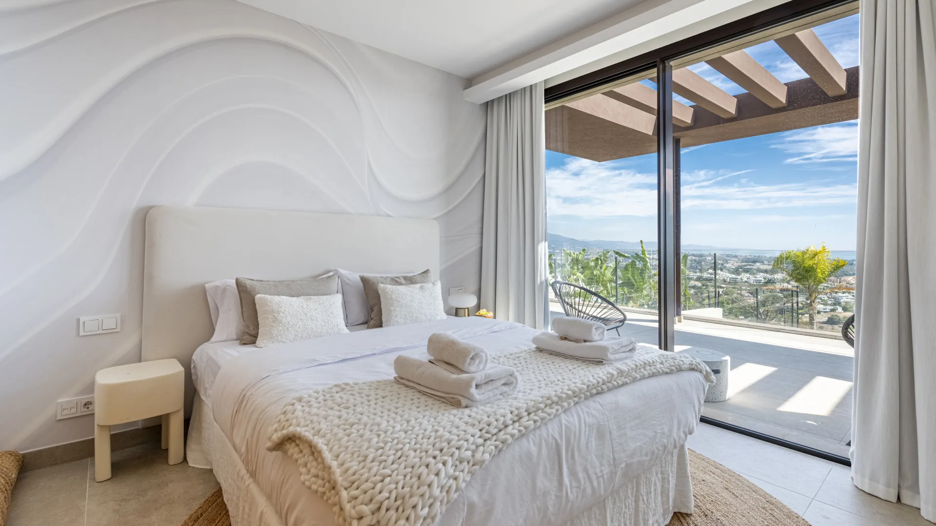 For sale La Alqueria villa with 5 bedrooms