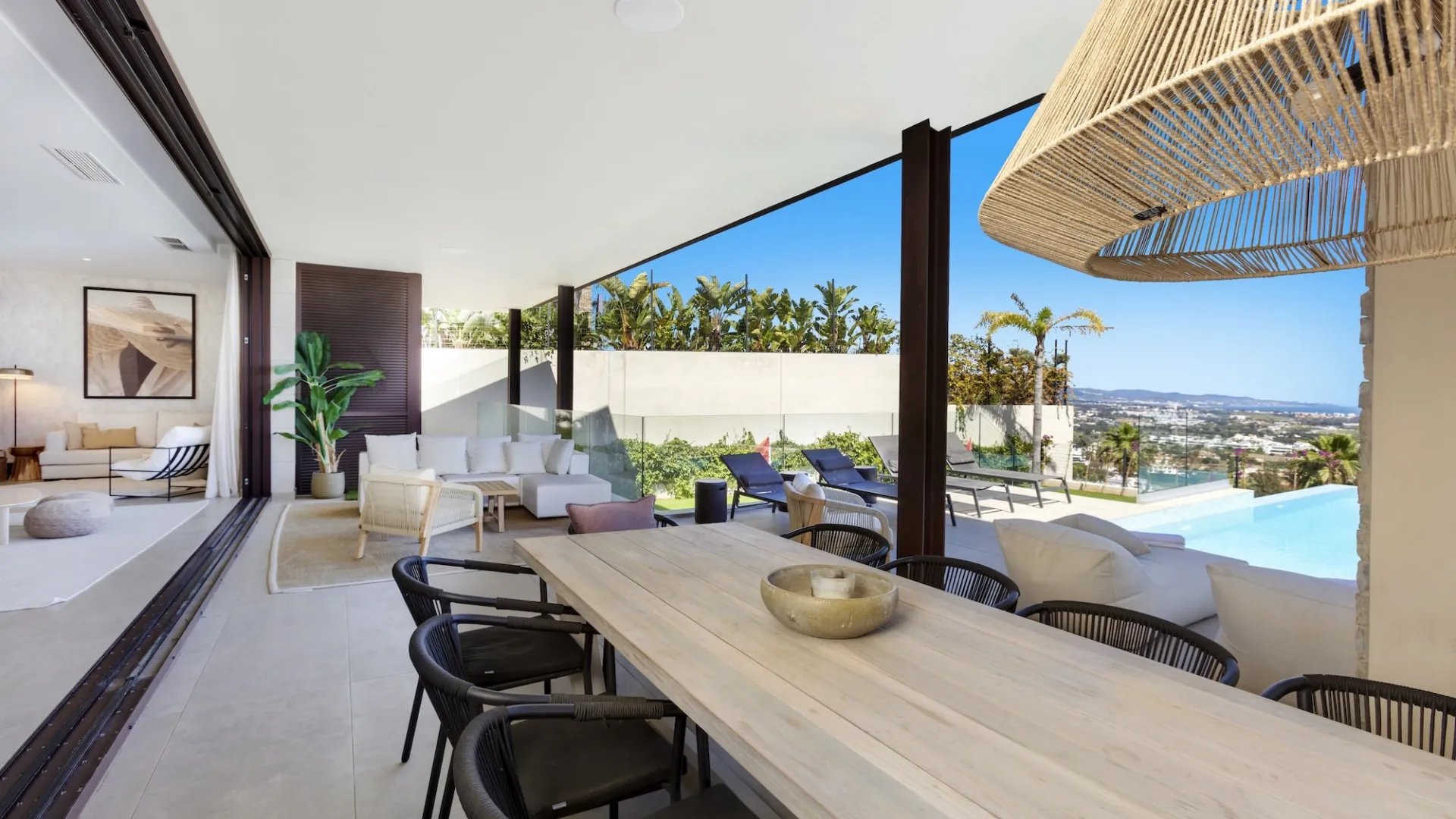 For sale La Alqueria villa with 5 bedrooms
