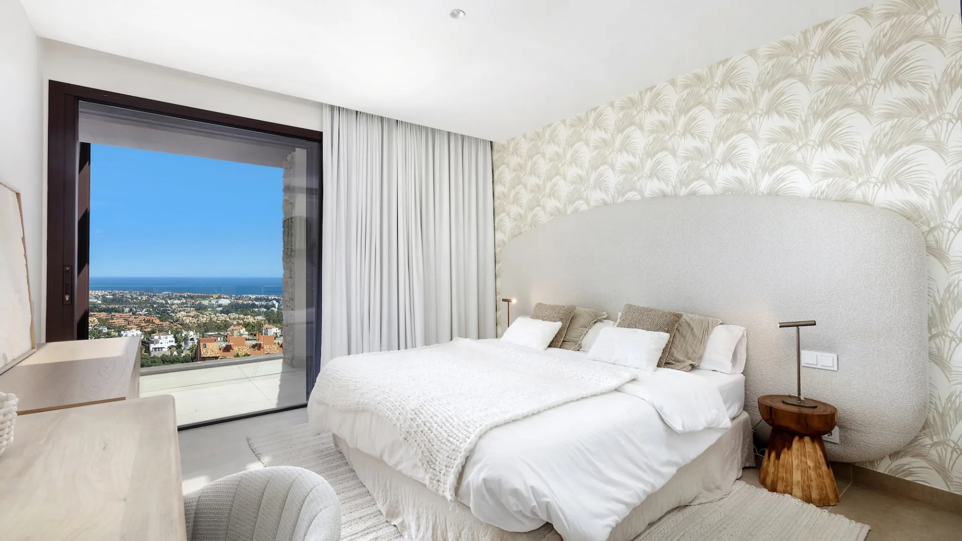 For sale La Alqueria villa with 5 bedrooms