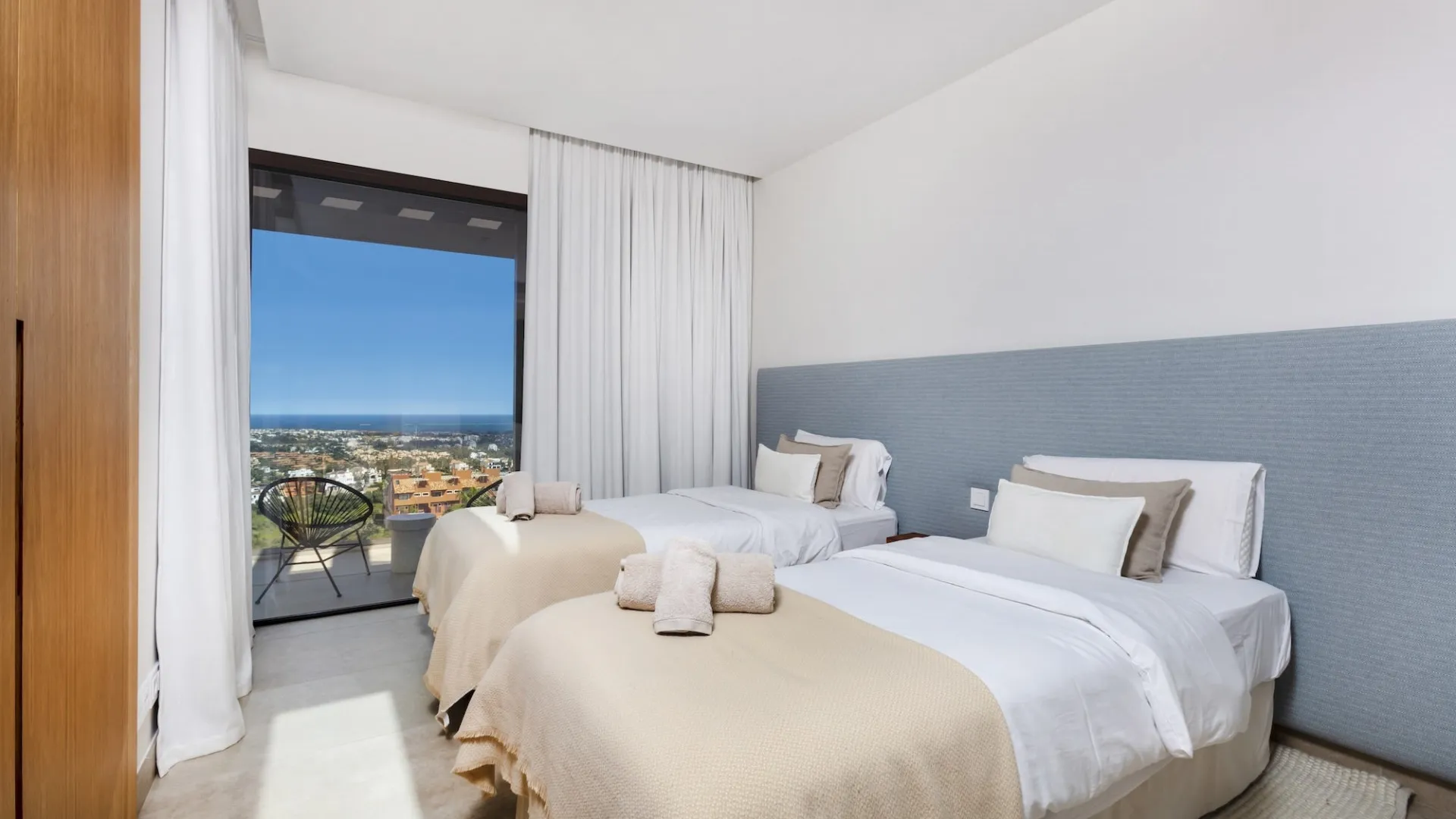 For sale La Alqueria villa with 5 bedrooms