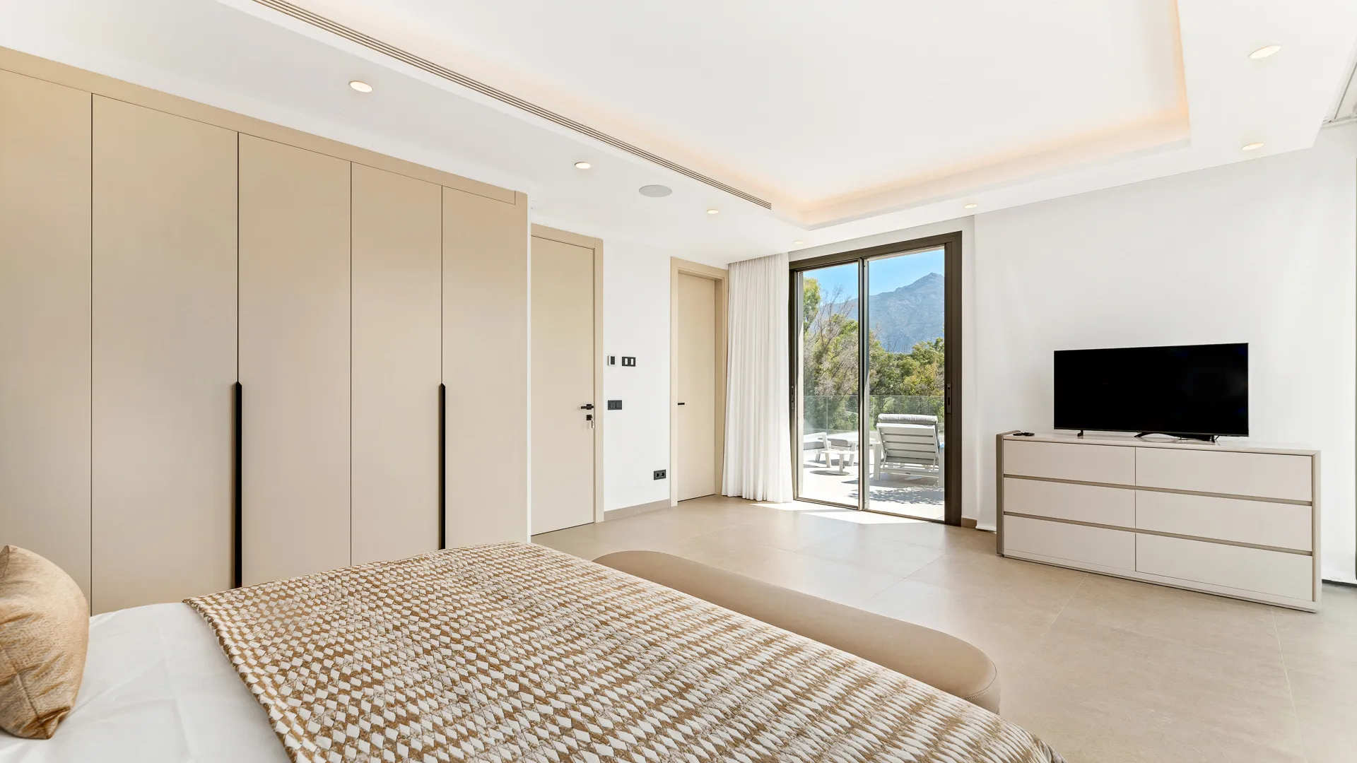 4 bedrooms La Cerquilla villa for sale