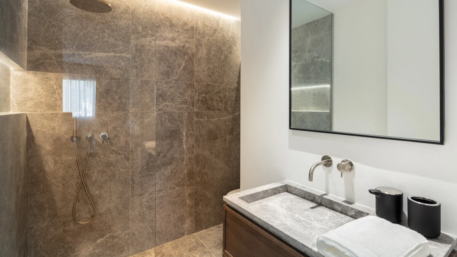 For sale Marina Puente Romano 3 bedrooms ground floor apartment