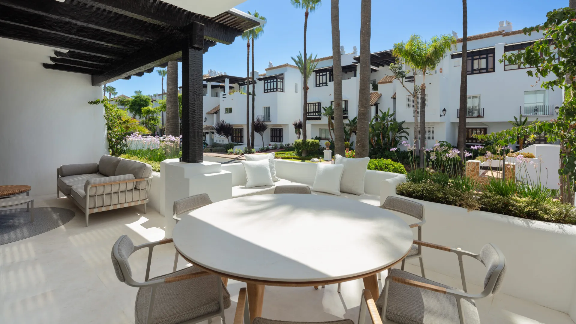 For sale Marina Puente Romano 3 bedrooms ground floor apartment