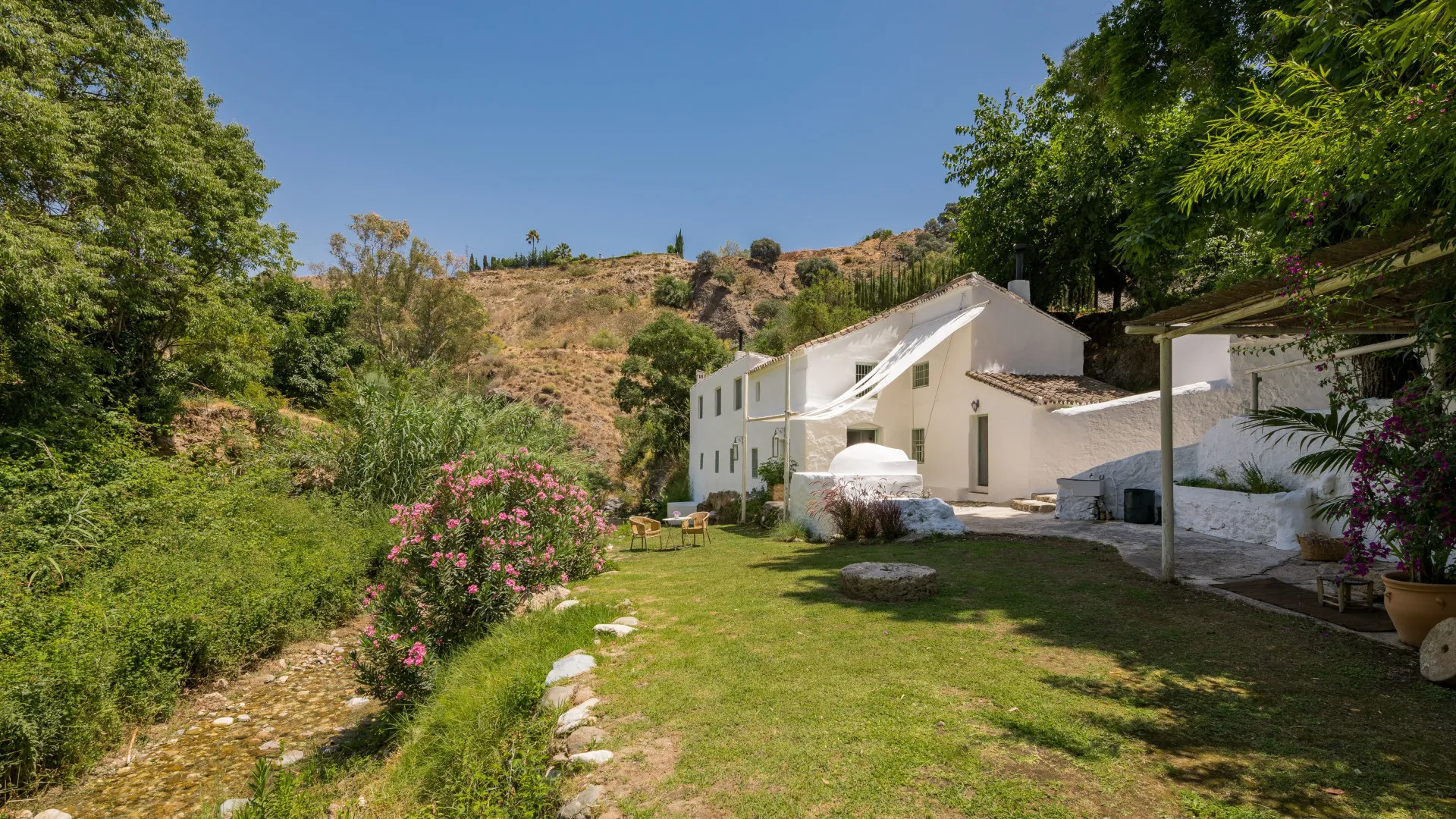 For sale country house with 4 bedrooms in Coin