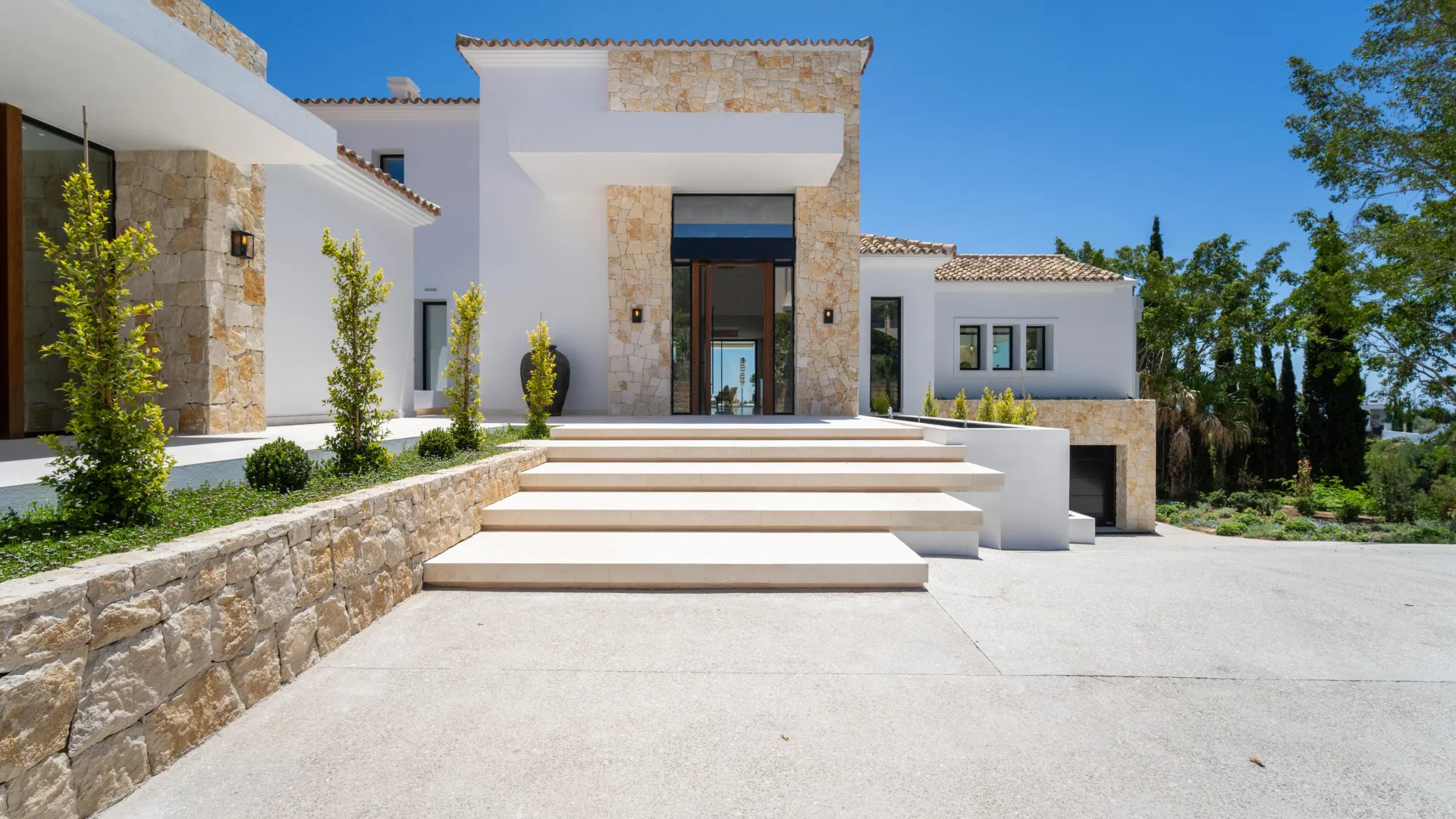 Villa in El Herrojo for sale