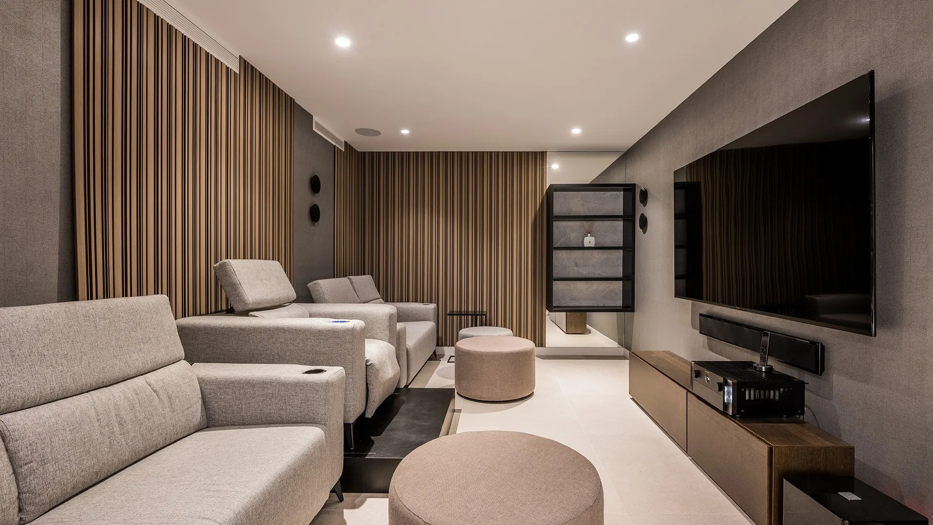 Villa a la venta de 6 dormitorios en Los Naranjos Golf